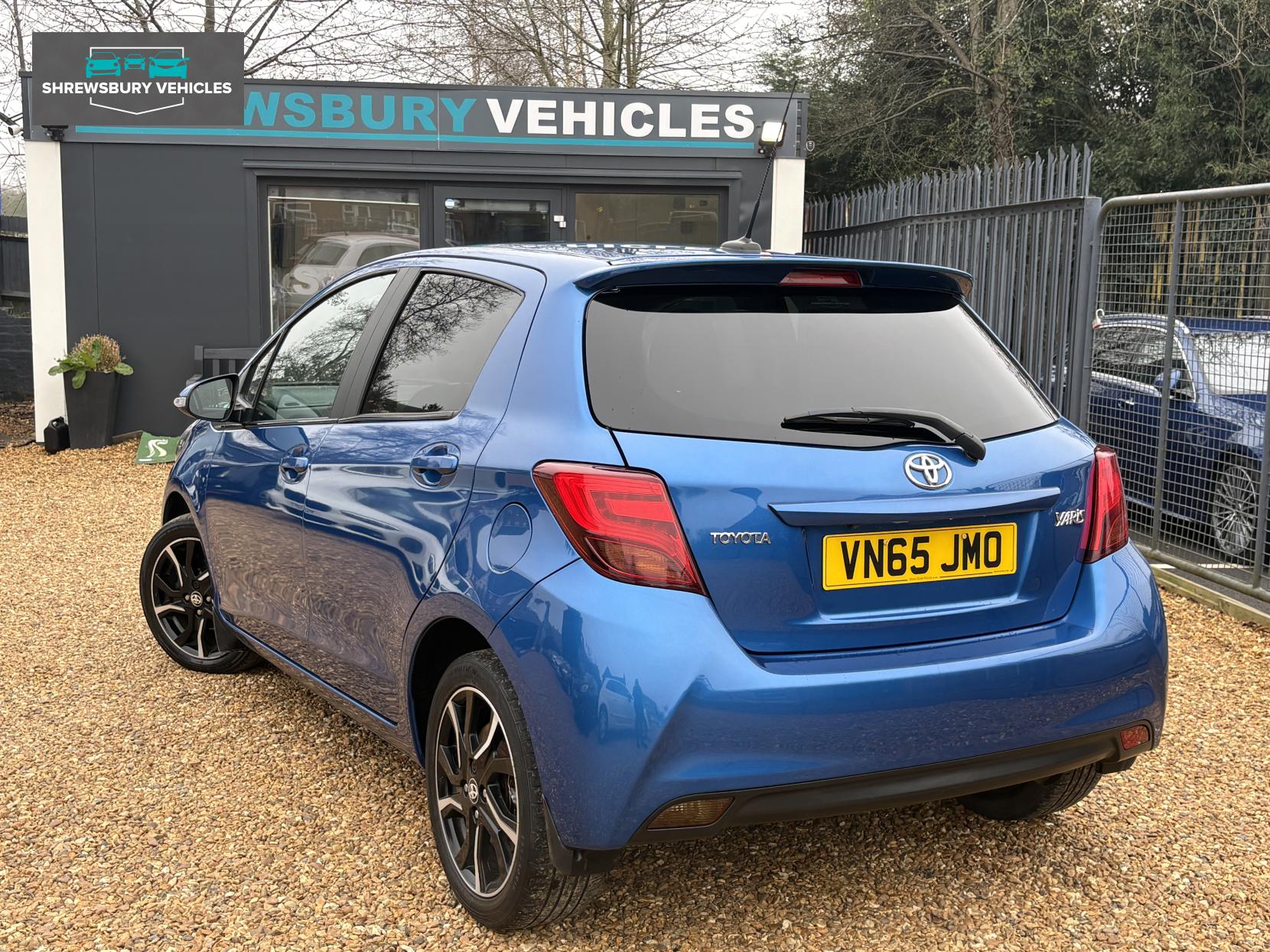 Toyota Yaris 1.33 Dual VVT-i Sport Hatchback 5dr Petrol Manual Euro 5 Euro 5 (99 ps)