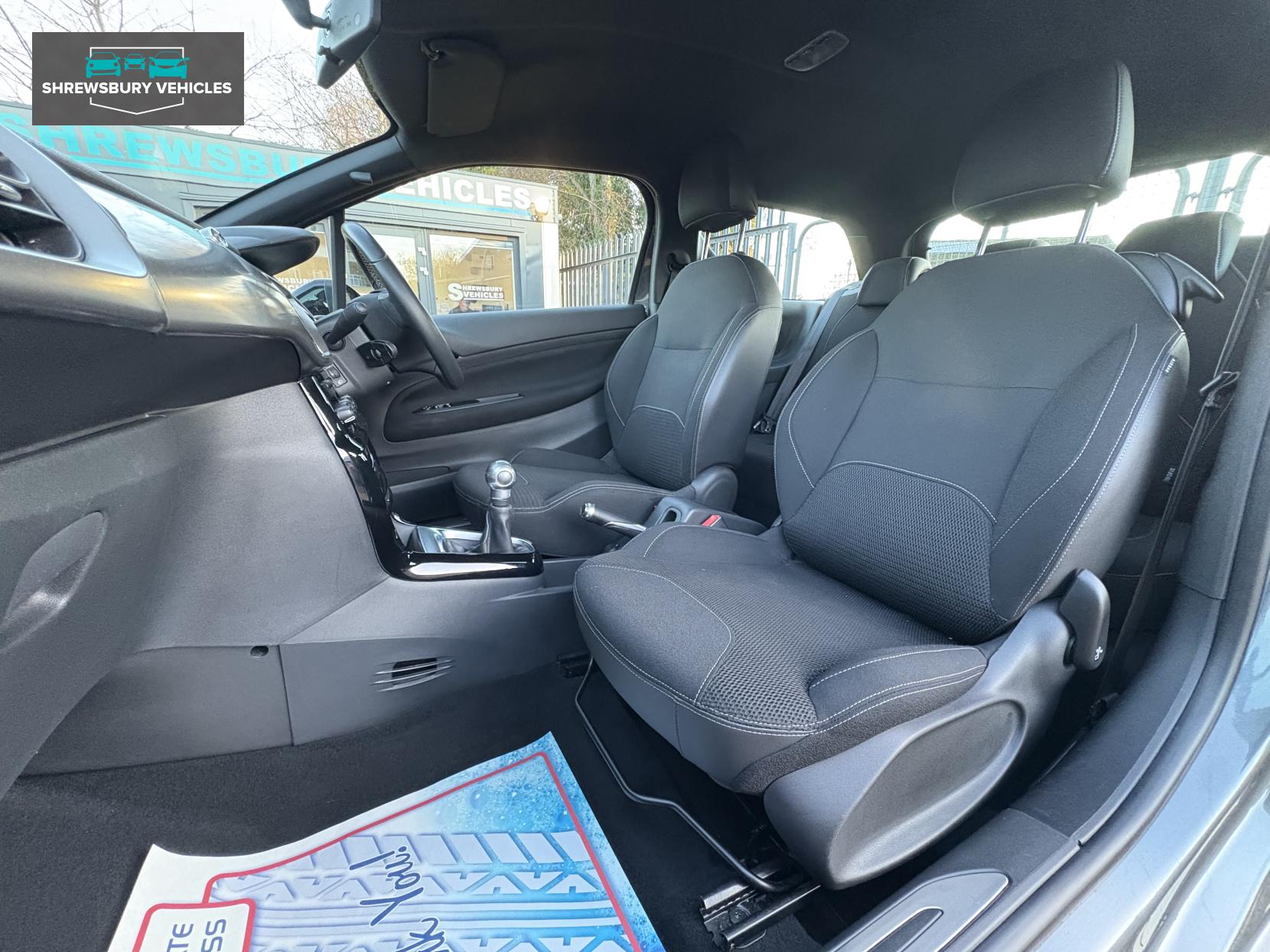 DS AUTOMOBILES DS 3 1.2 PureTech Chic Hatchback 3dr Petrol Manual Euro 6 (82 ps)