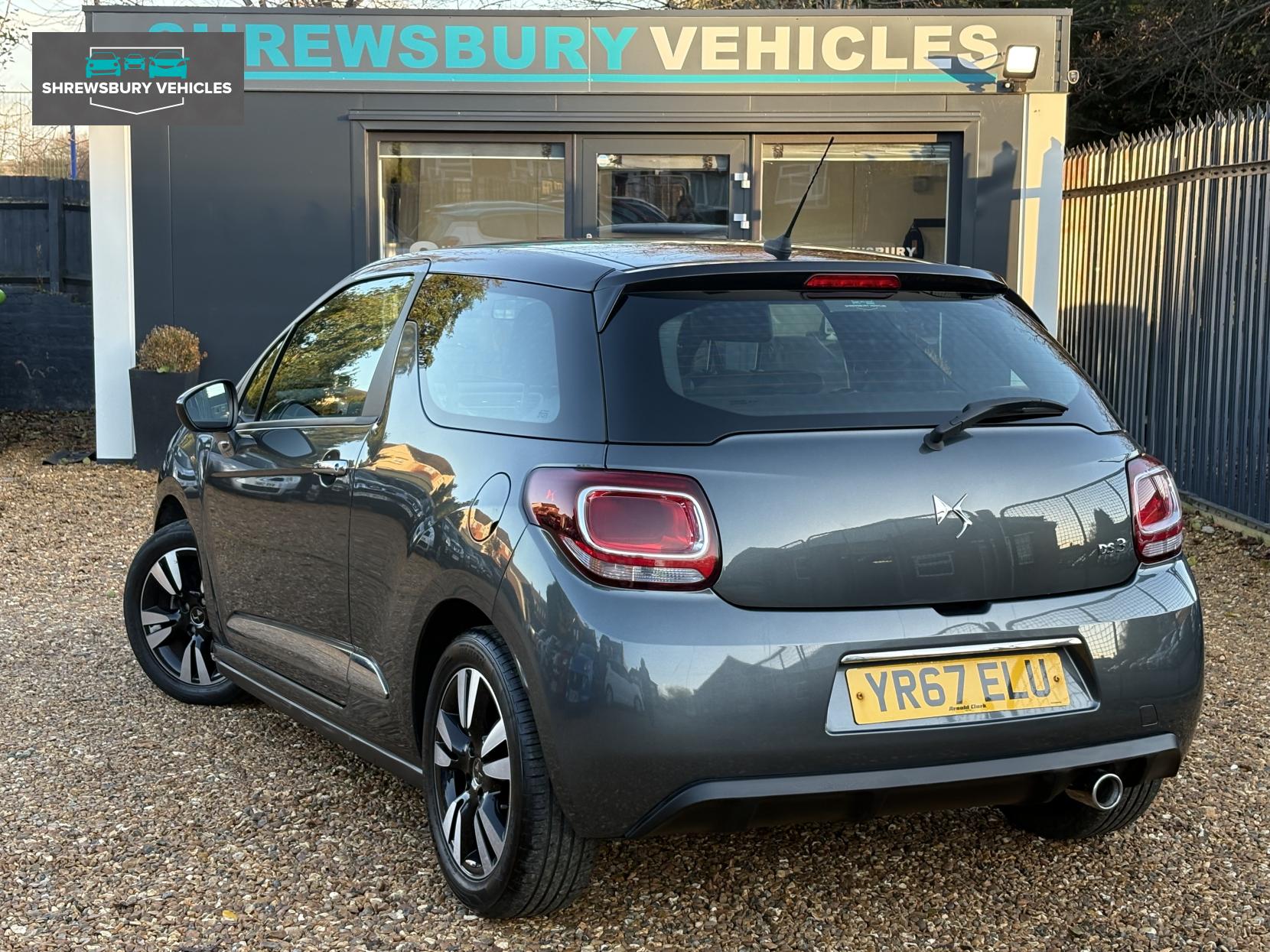 DS AUTOMOBILES DS 3 1.2 PureTech Chic Hatchback 3dr Petrol Manual Euro 6 (82 ps)