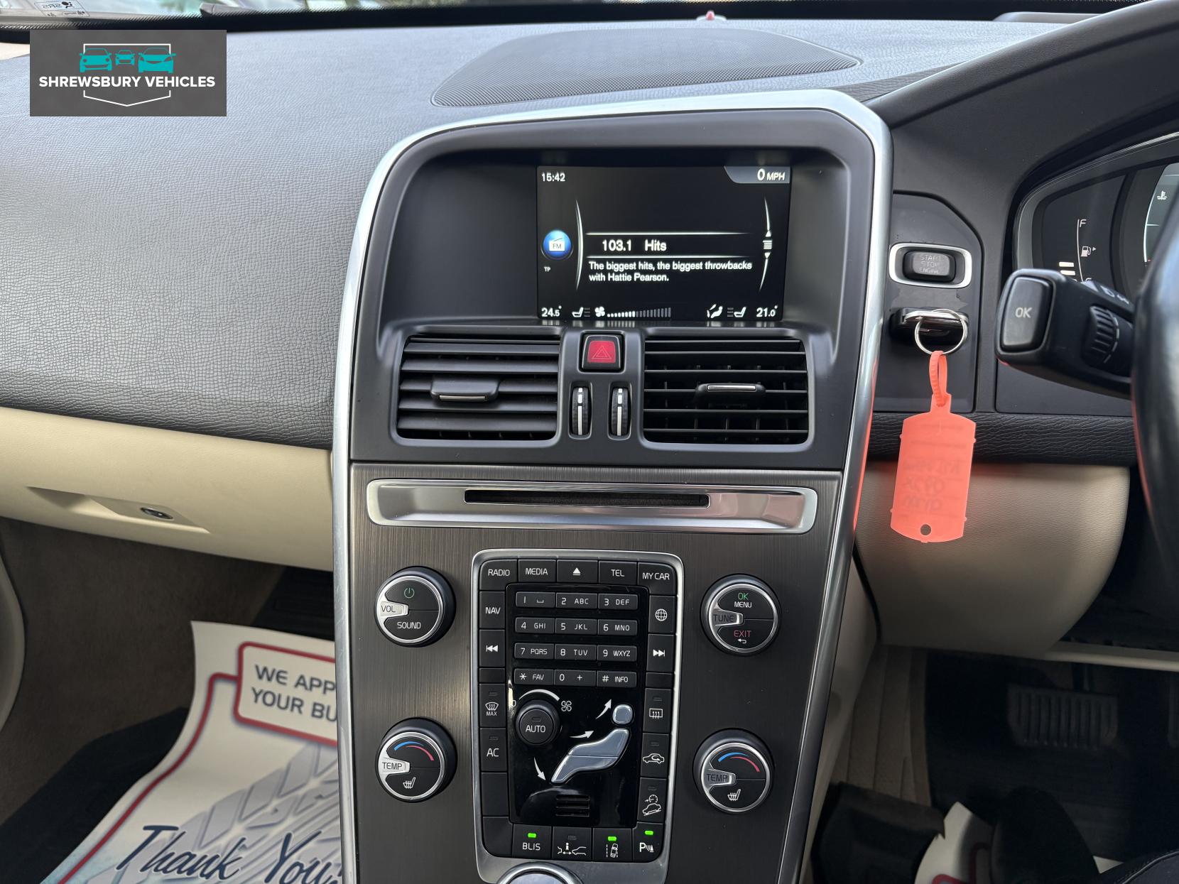 Volvo XC60 2.4 D5 SE Lux Nav SUV 5dr Diesel Geartronic AWD Euro 5 (215 ps)