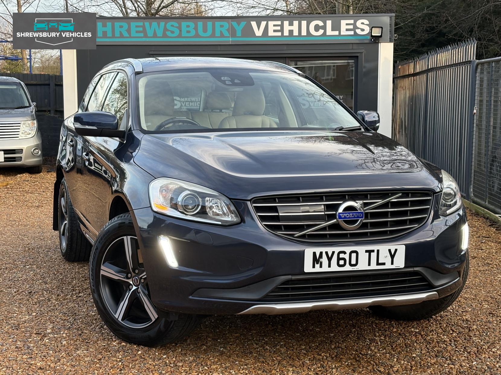 Volvo XC60 2.4 D5 SE Lux Nav SUV 5dr Diesel Geartronic AWD Euro 5 (215 ps)