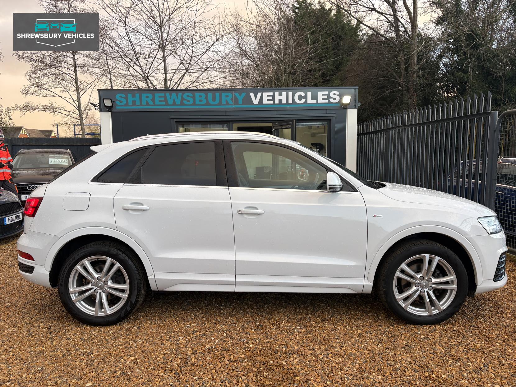 Audi Q3 1.4 TFSI CoD S line SUV 5dr Petrol Manual Euro 6 (s/s) (150 ps)