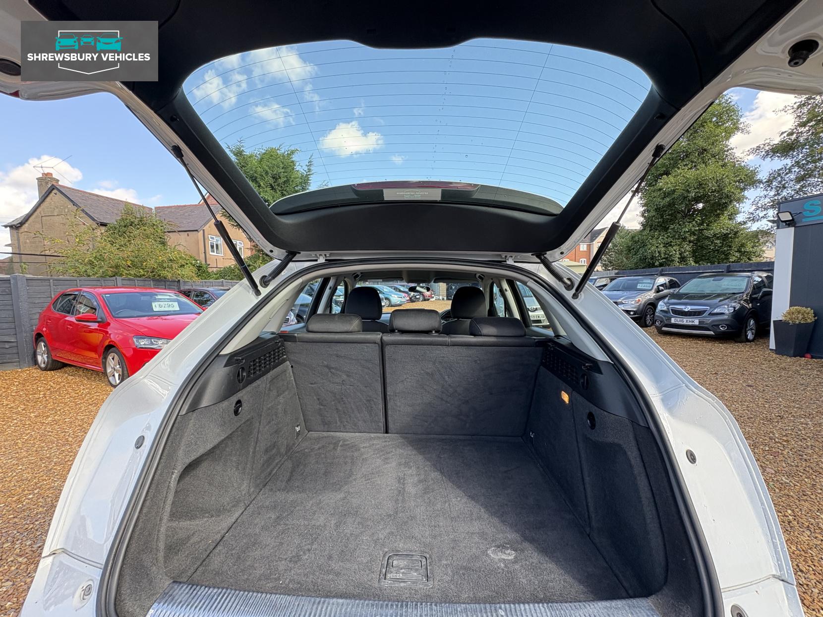Audi Q3 2.0 TDI SE SUV 5dr Diesel Manual Euro 5 (s/s) (140 ps)