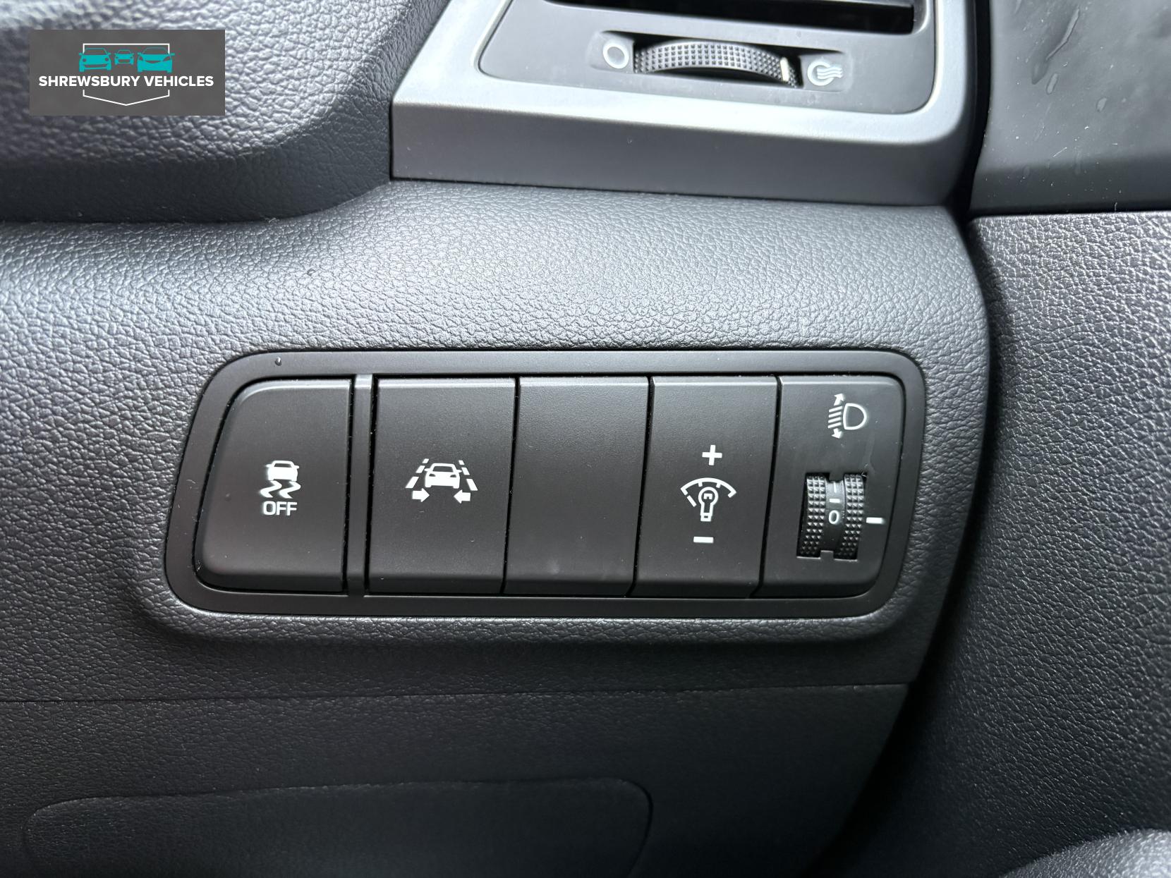 Hyundai TUCSON 1.7 CRDi Blue Drive SE SUV 5dr Diesel Manual Euro 6 (s/s) (116 ps)