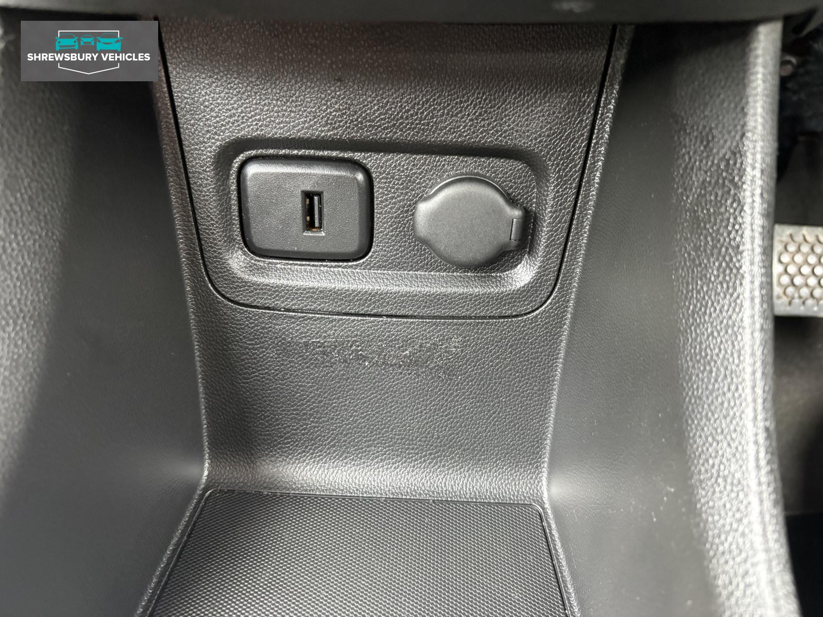 Vauxhall Viva 1.0i SE Hatchback 5dr Petrol Manual Euro 6 (a/c) (75 ps)