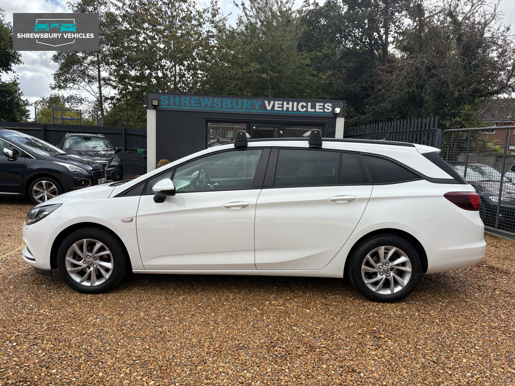 Vauxhall Astra 1.6 CDTi ecoTEC BlueInjection Design Sports Tourer 5dr Diesel Manual Euro 6 (s/s) (110 ps)