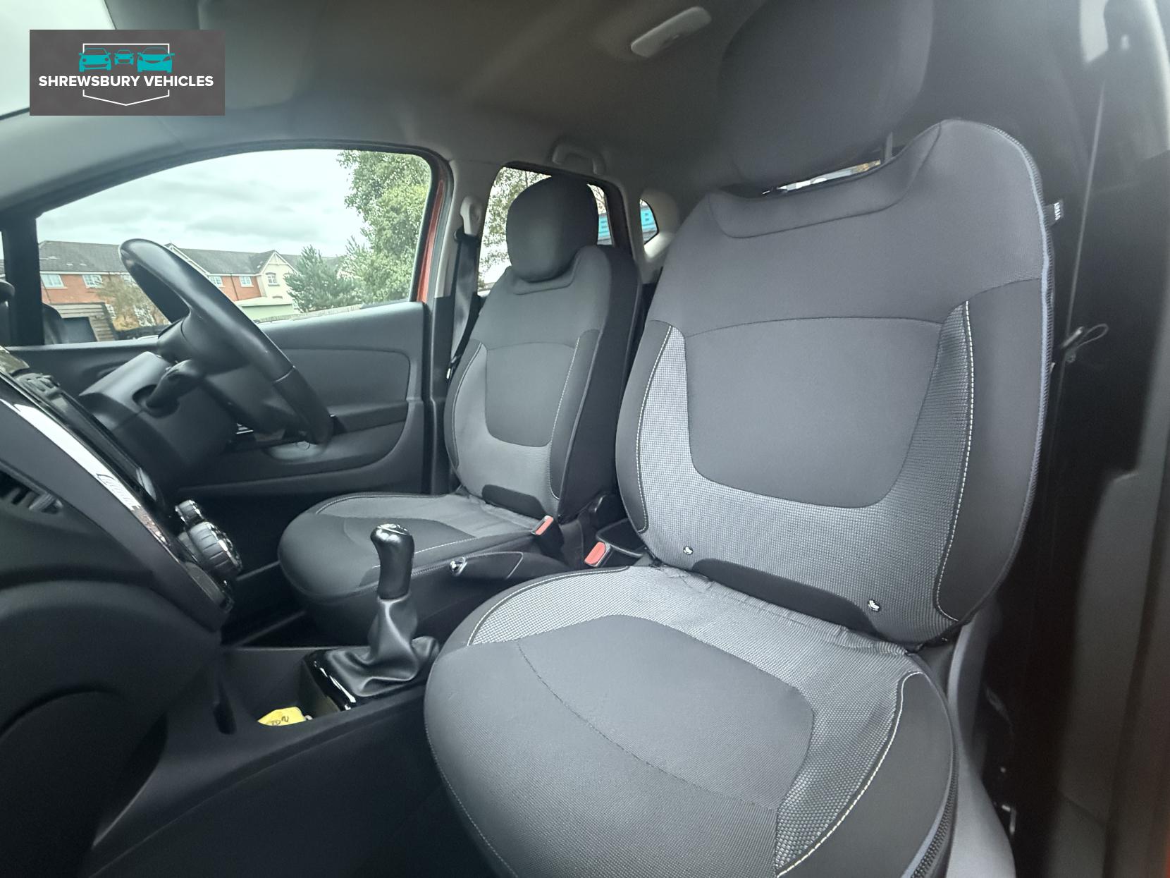 Renault Captur 0.9 TCe ENERGY Dynamique S Nav SUV 5dr Petrol Manual Euro 6 (s/s) (90 ps)