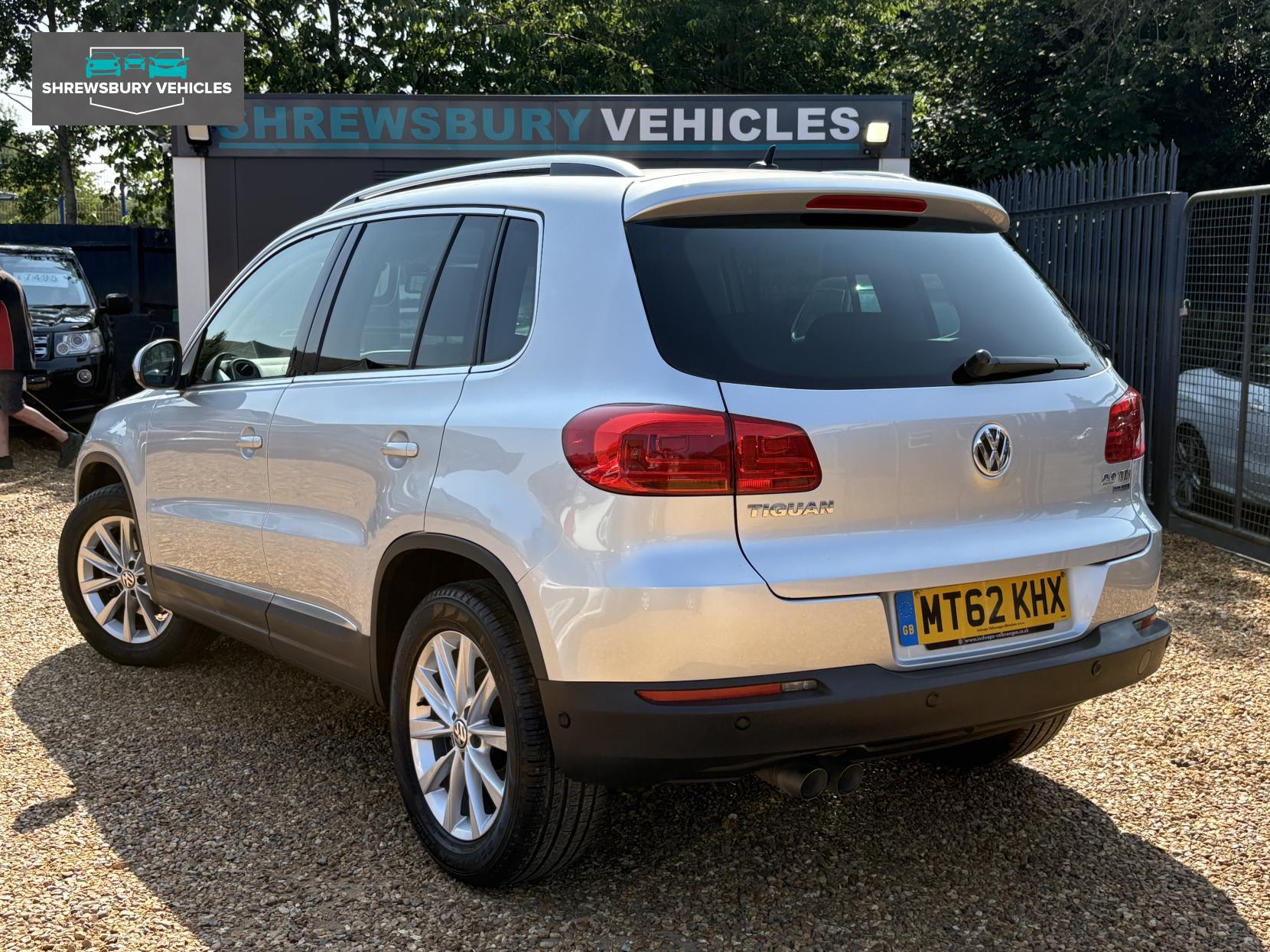 Volkswagen Tiguan 2.0 TDI BlueMotion Tech SE SUV 5dr Diesel Manual 2WD Euro 5 (s/s) (140 ps)