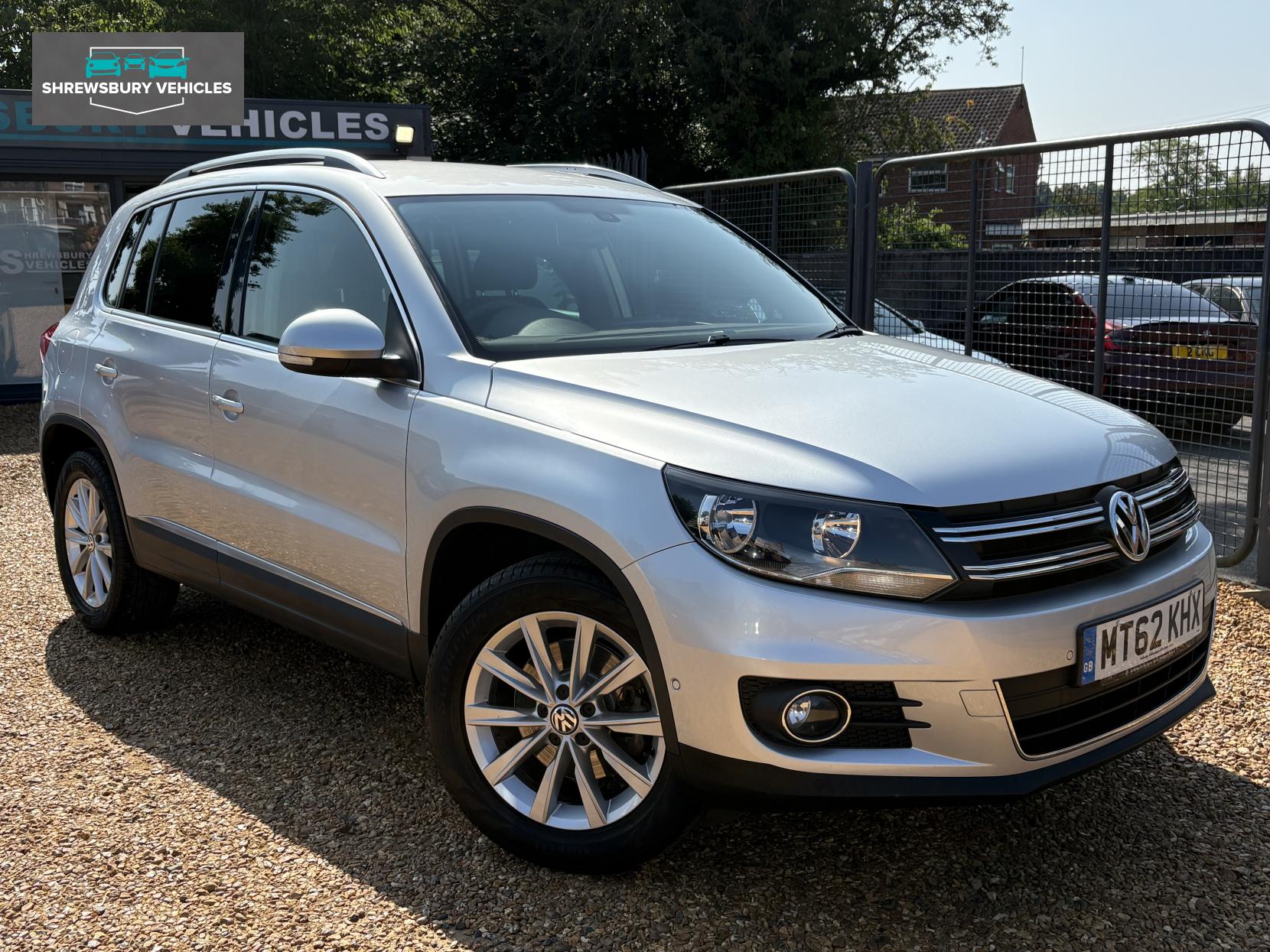 Volkswagen Tiguan 2.0 TDI BlueMotion Tech SE SUV 5dr Diesel Manual 2WD Euro 5 (s/s) (140 ps)