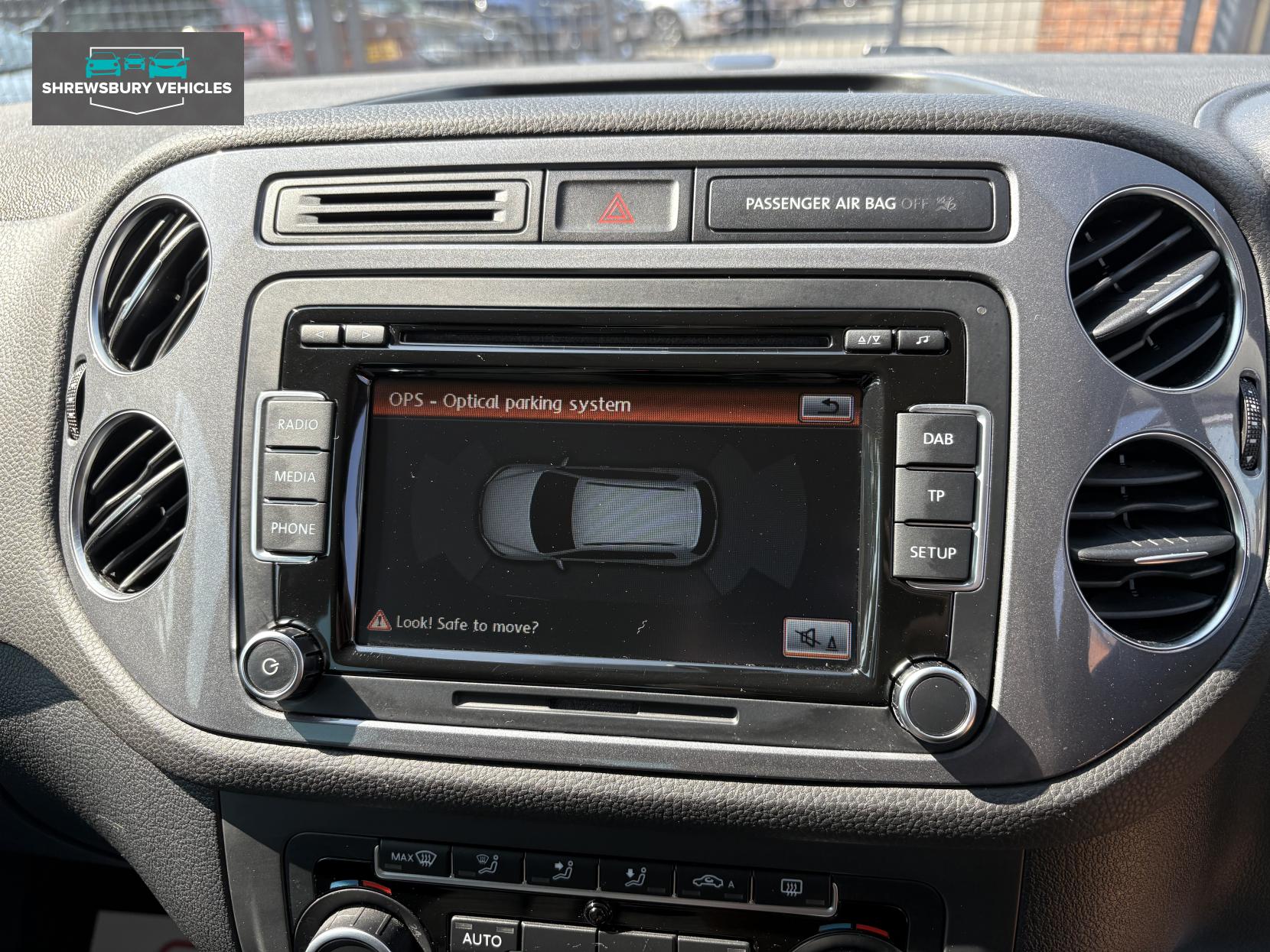 Volkswagen Tiguan 2.0 TDI BlueMotion Tech SE SUV 5dr Diesel Manual 2WD Euro 5 (s/s) (140 ps)