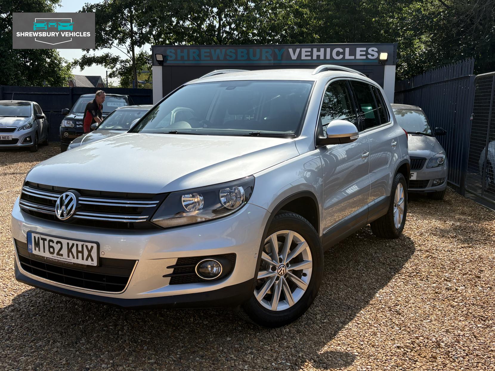 Volkswagen Tiguan 2.0 TDI BlueMotion Tech SE SUV 5dr Diesel Manual 2WD Euro 5 (s/s) (140 ps)