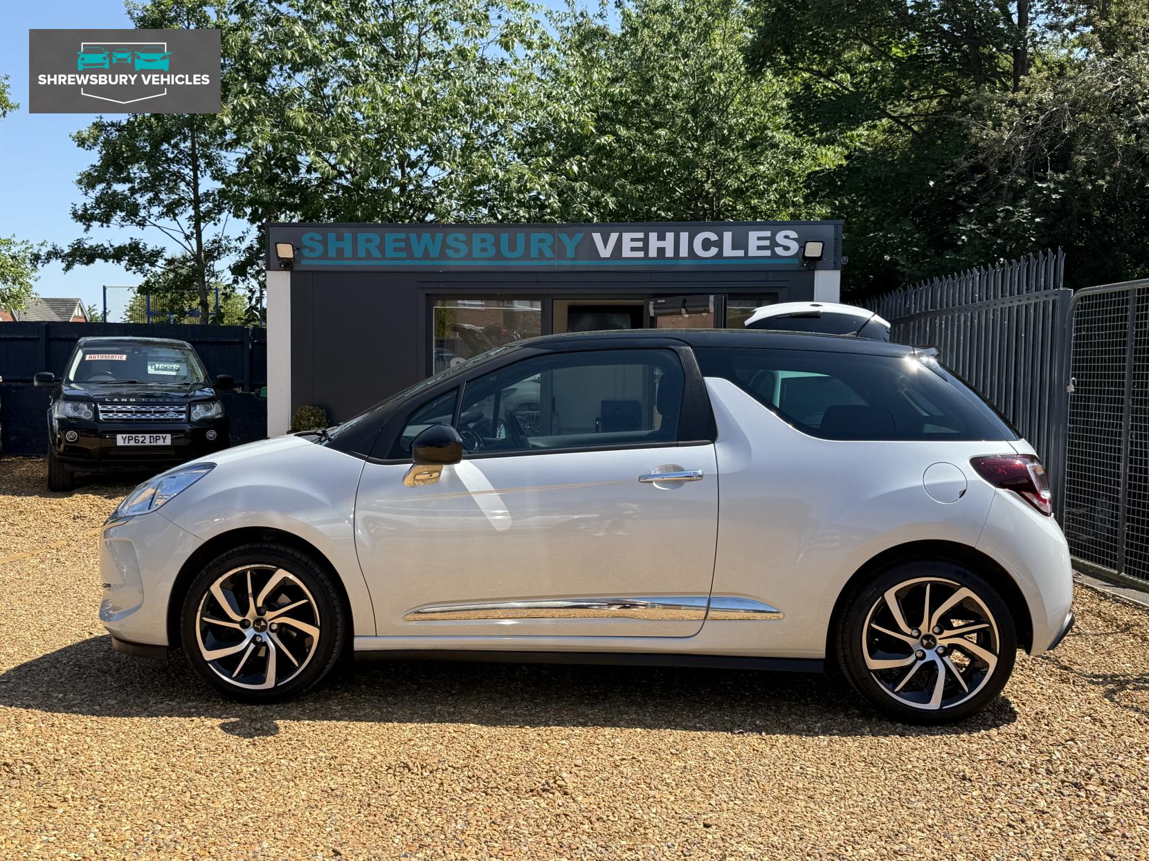 DS AUTOMOBILES DS 3 1.2 PureTech Connected Chic Hatchback 3dr Petrol Manual Euro 6 (82 ps)