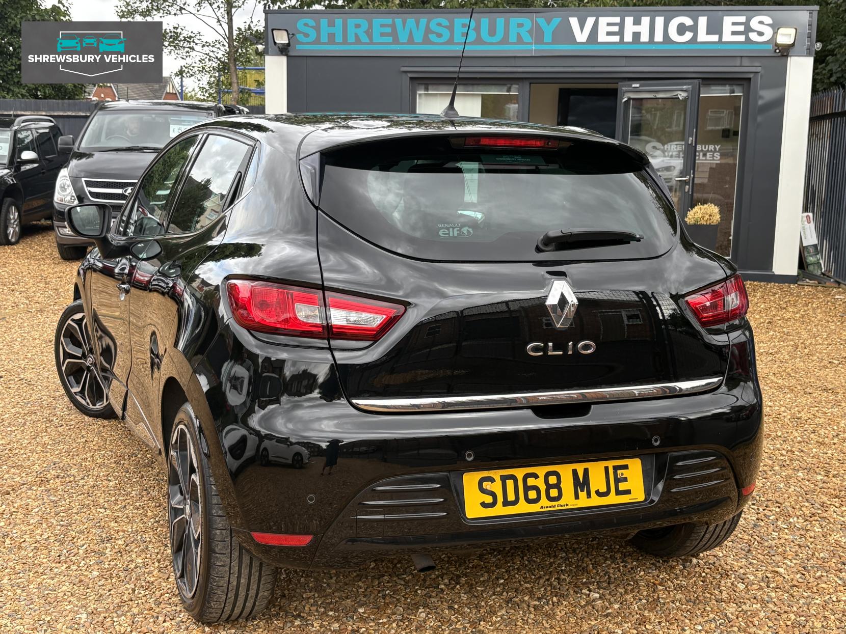 Renault Clio 0.9 TCe Iconic Hatchback 5dr Petrol Manual Euro 6 (s/s) (75 ps)