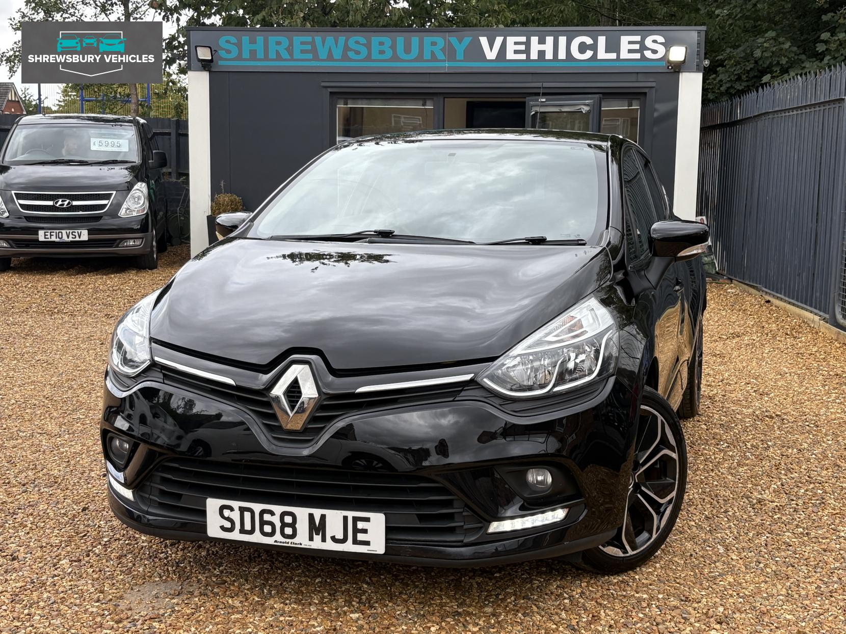 Renault Clio 0.9 TCe Iconic Hatchback 5dr Petrol Manual Euro 6 (s/s) (75 ps)