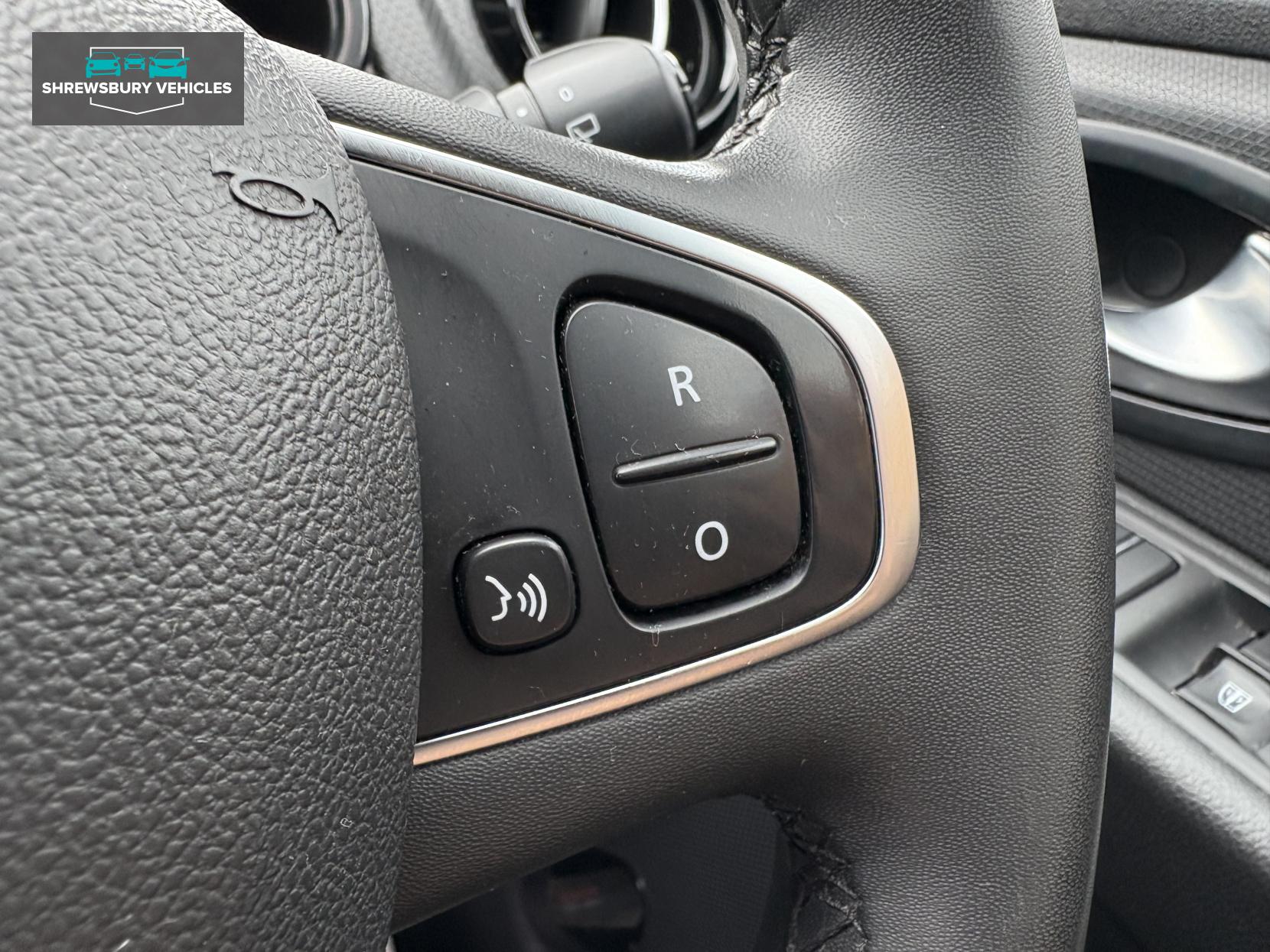 Renault Clio 0.9 TCe Iconic Hatchback 5dr Petrol Manual Euro 6 (s/s) (75 ps)