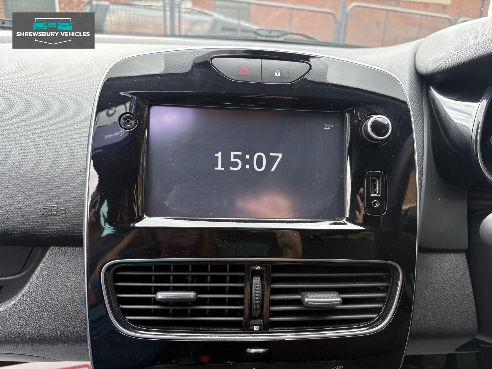 Renault Clio 0.9 TCe Iconic Hatchback 5dr Petrol Manual Euro 6 (s/s) (75 ps)