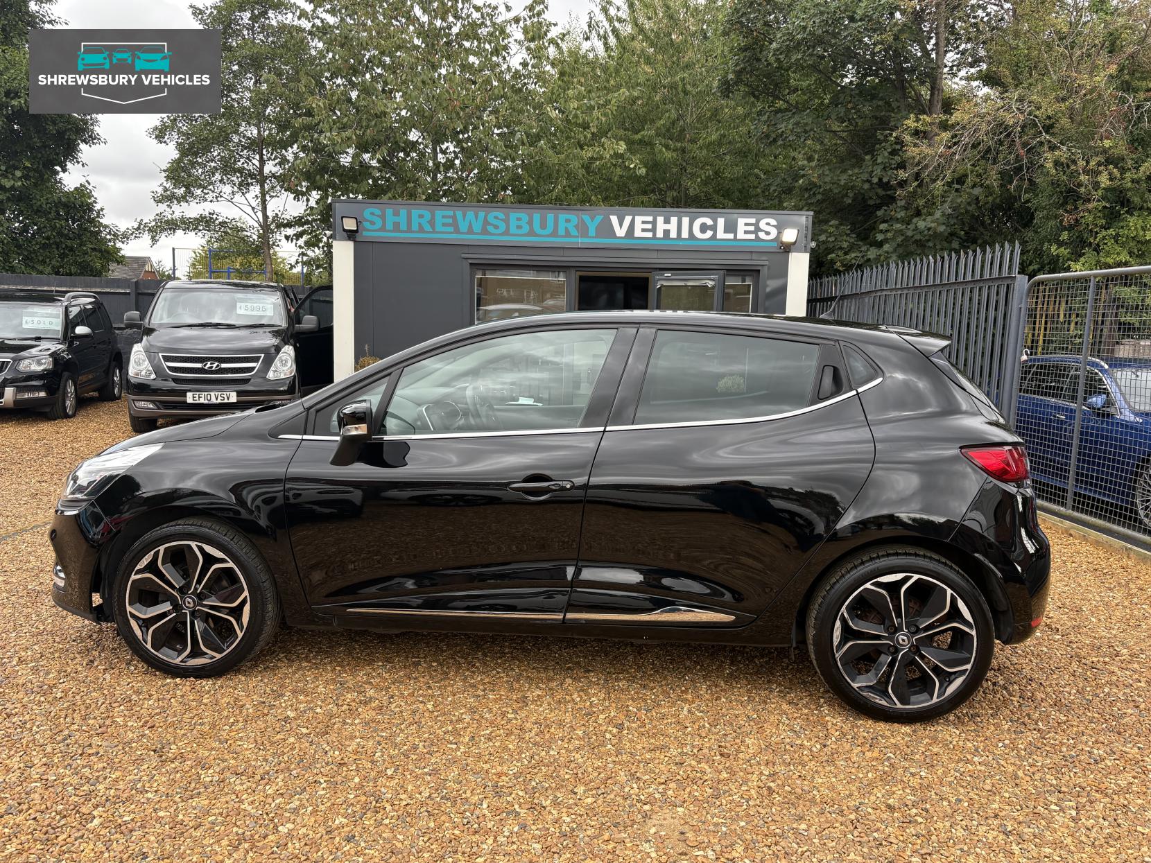 Renault Clio 0.9 TCe Iconic Hatchback 5dr Petrol Manual Euro 6 (s/s) (75 ps)