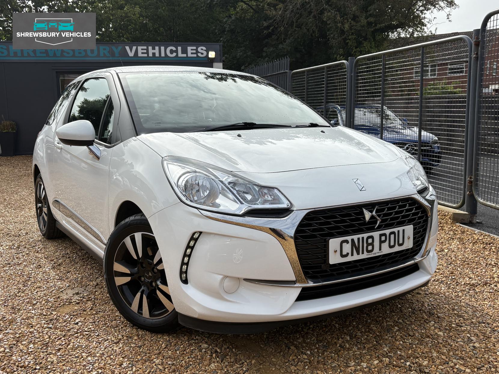DS AUTOMOBILES DS 3 1.2 PureTech Chic Hatchback 3dr Petrol Manual Euro 6 (82 ps)
