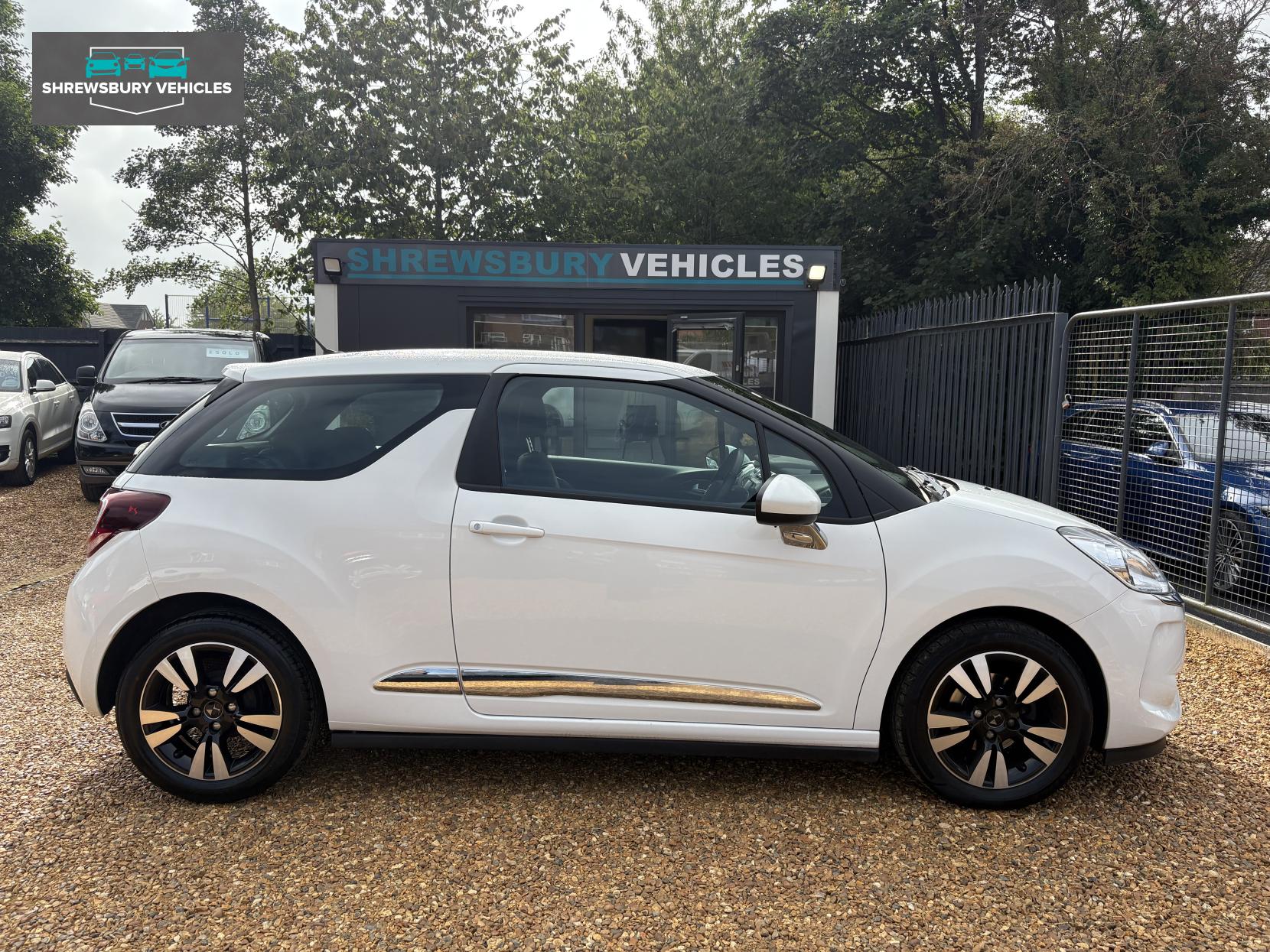 DS AUTOMOBILES DS 3 1.2 PureTech Chic Hatchback 3dr Petrol Manual Euro 6 (82 ps)