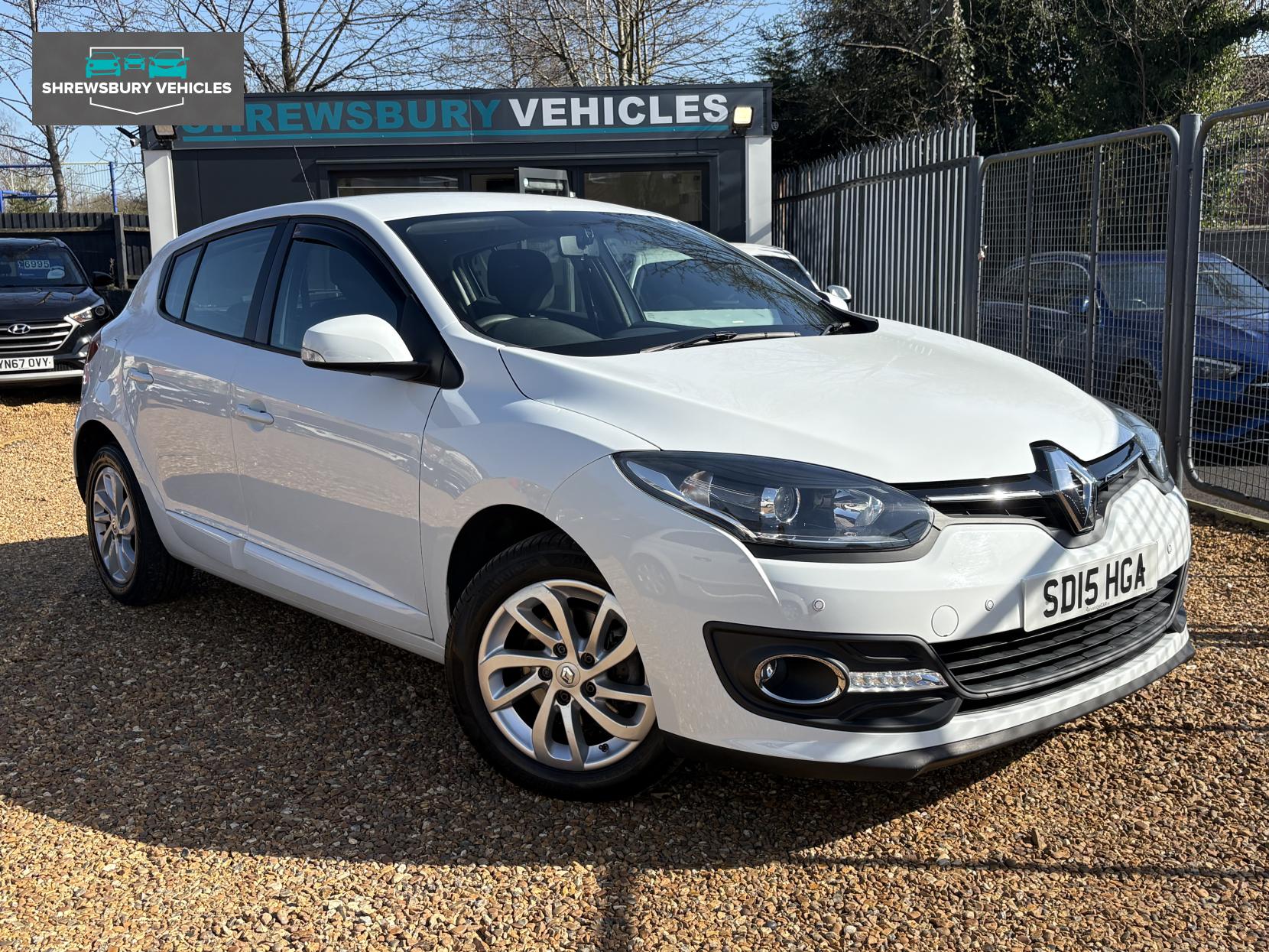Renault Megane 1.6 VVT Expression + Hatchback 5dr Petrol Manual Euro 5 (110 ps)