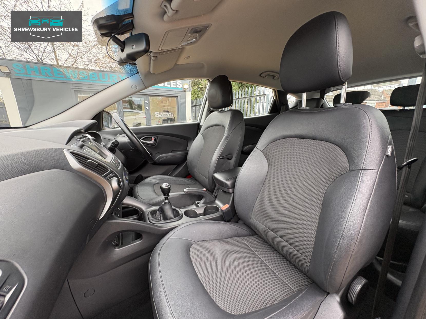 Hyundai ix35 1.7 CRDi SE SUV 5dr Diesel Manual Euro 5 (s/s) (Nav) (115 ps)