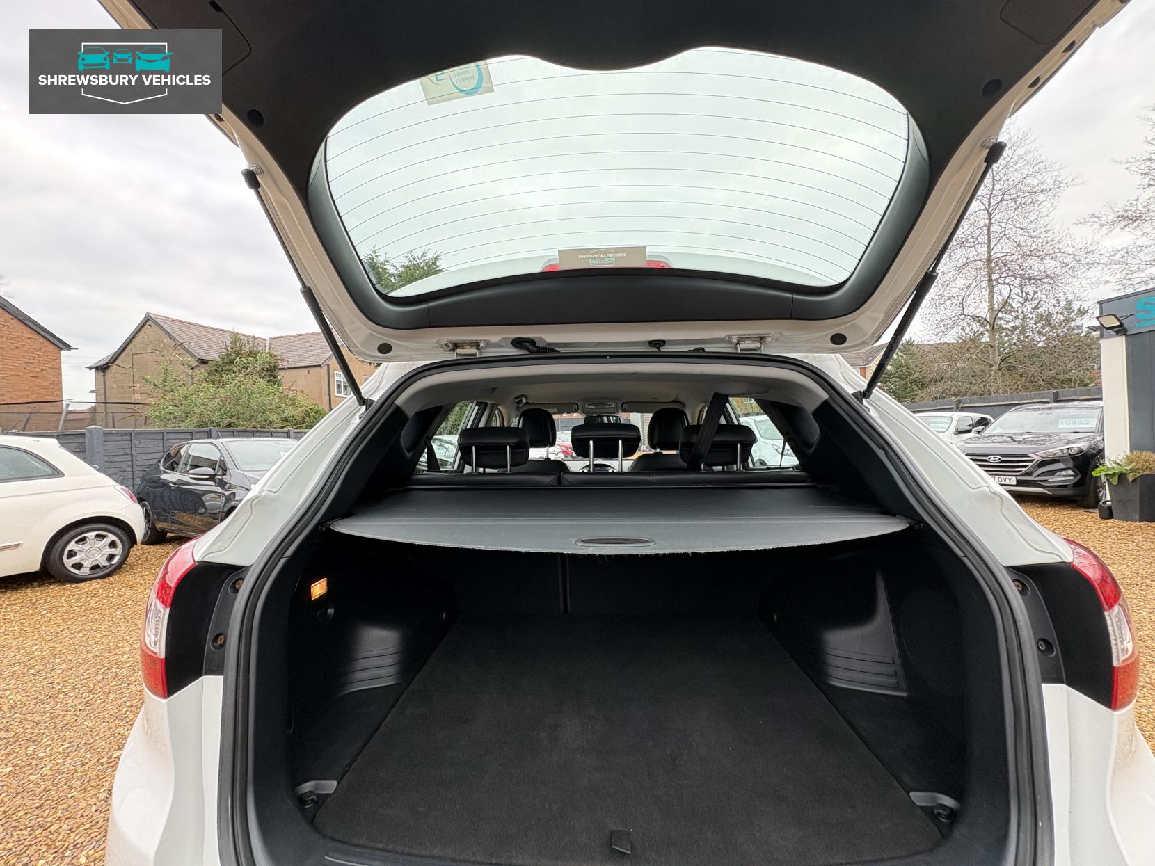 Hyundai ix35 1.7 CRDi SE SUV 5dr Diesel Manual Euro 5 (s/s) (Nav) (115 ps)