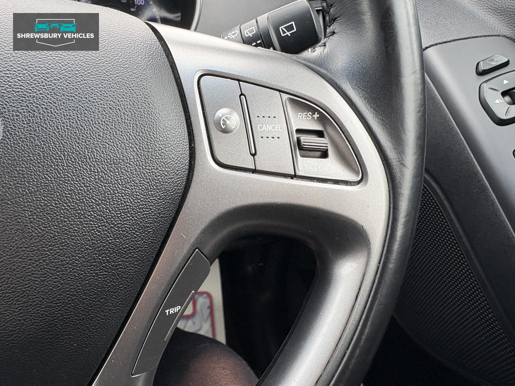 Hyundai ix35 1.7 CRDi SE SUV 5dr Diesel Manual Euro 5 (s/s) (Nav) (115 ps)