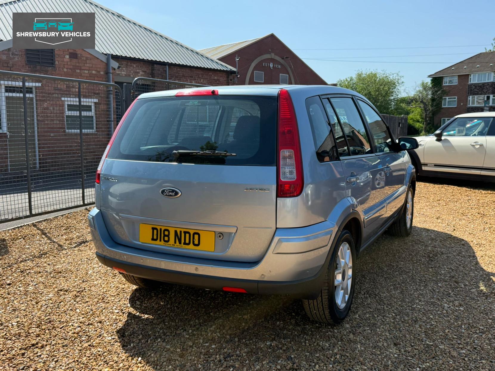 Ford Fusion 1.4 Zetec Climate Hatchback 5dr Petrol Durashift EST (149 g/km, 79 bhp)