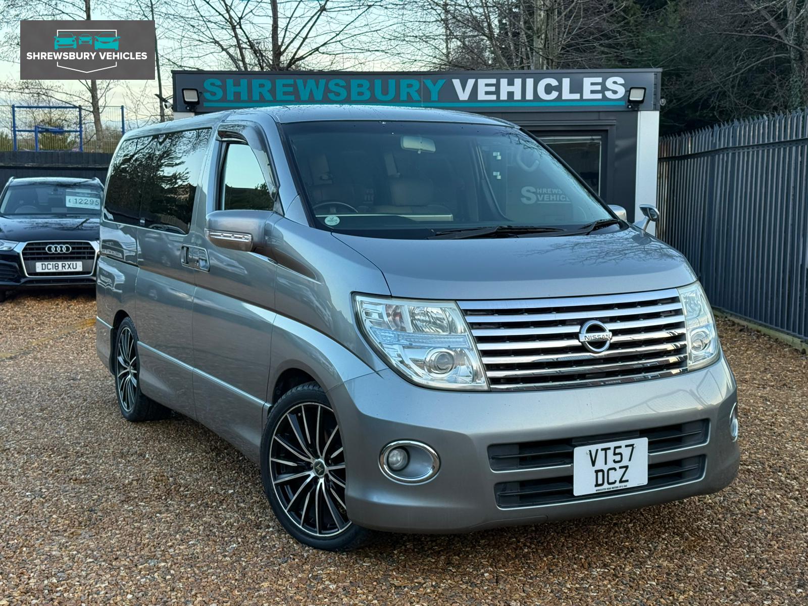 Nissan Elgrand 3.5