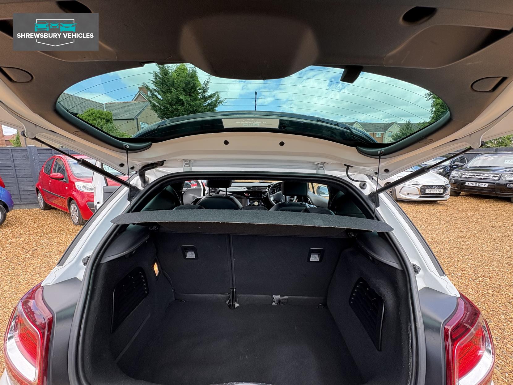 DS AUTOMOBILES DS 3 1.2 PureTech Prestige Hatchback 3dr Petrol EAT6 Euro 6 (s/s) (110 ps)