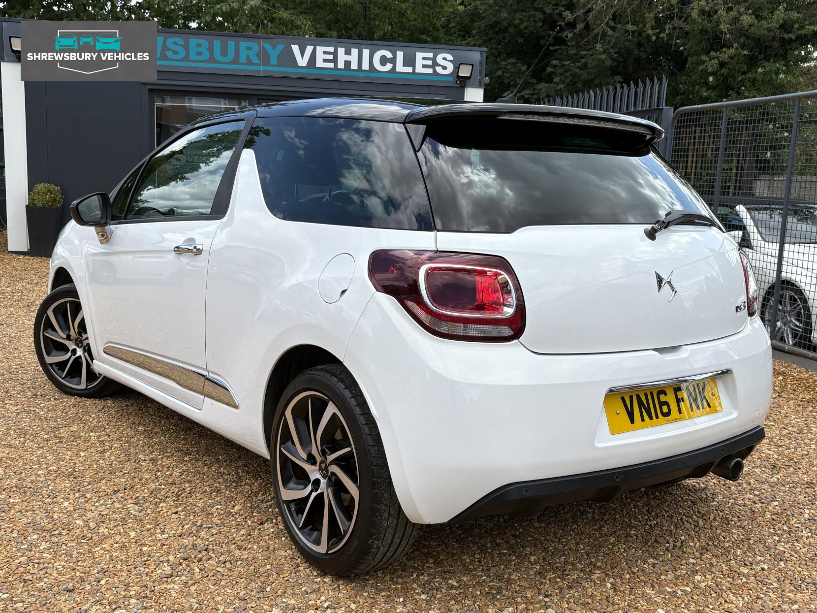 DS AUTOMOBILES DS 3 1.2 PureTech Prestige Hatchback 3dr Petrol EAT6 Euro 6 (s/s) (110 ps)
