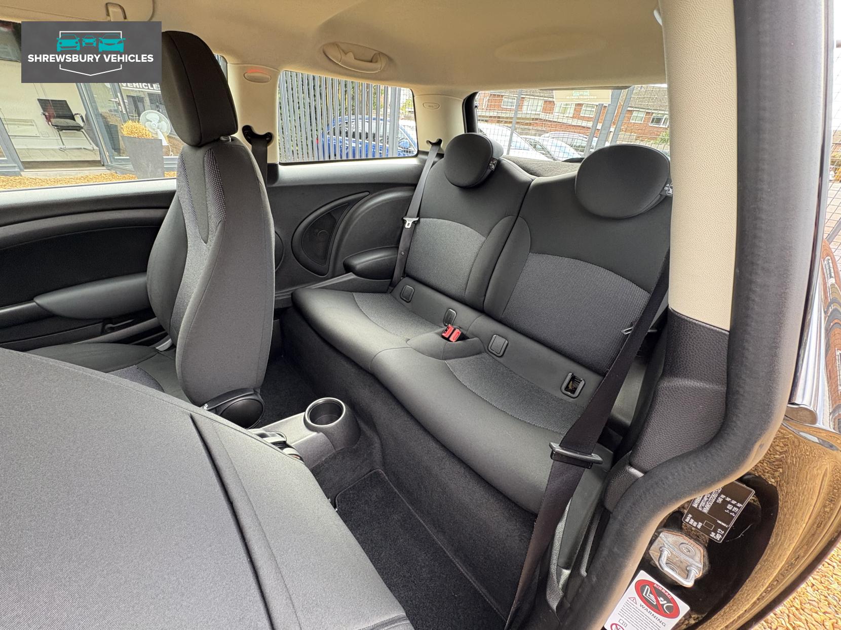 MINI Hatch 1.6 Cooper Hatchback 3dr Petrol Manual Euro 5 (s/s) (122 ps)