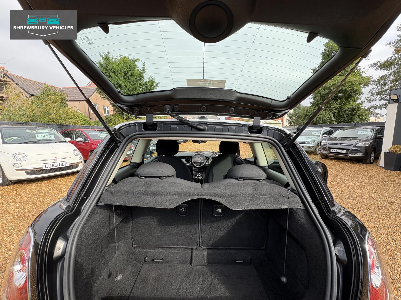 MINI Hatch 1.6 Cooper Hatchback 3dr Petrol Manual Euro 5 (s/s) (122 ps)