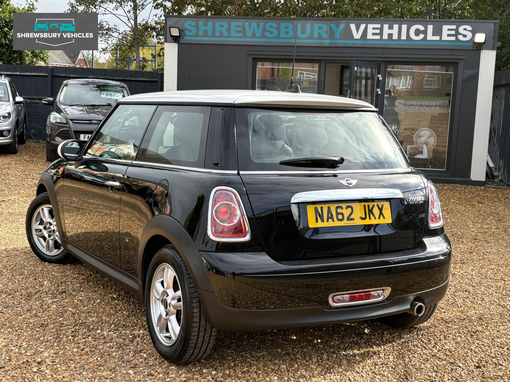 MINI Hatch 1.6 Cooper Hatchback 3dr Petrol Manual Euro 5 (s/s) (122 ps)