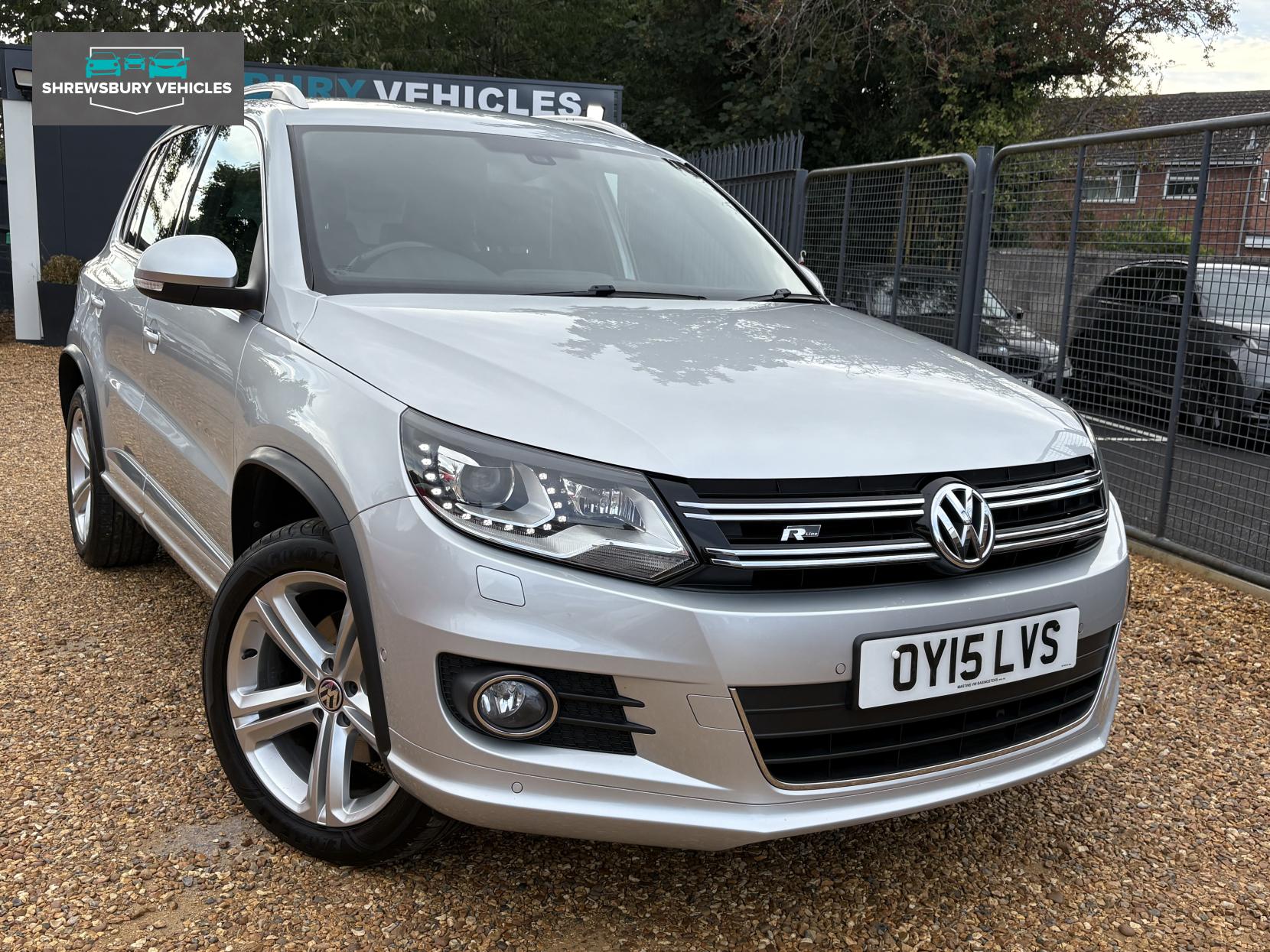 Volkswagen Tiguan 2.0 TDI BlueMotion Tech R-Line SUV 5dr Diesel DSG 4WD Euro 5 (s/s) (Nav) (140 ps)