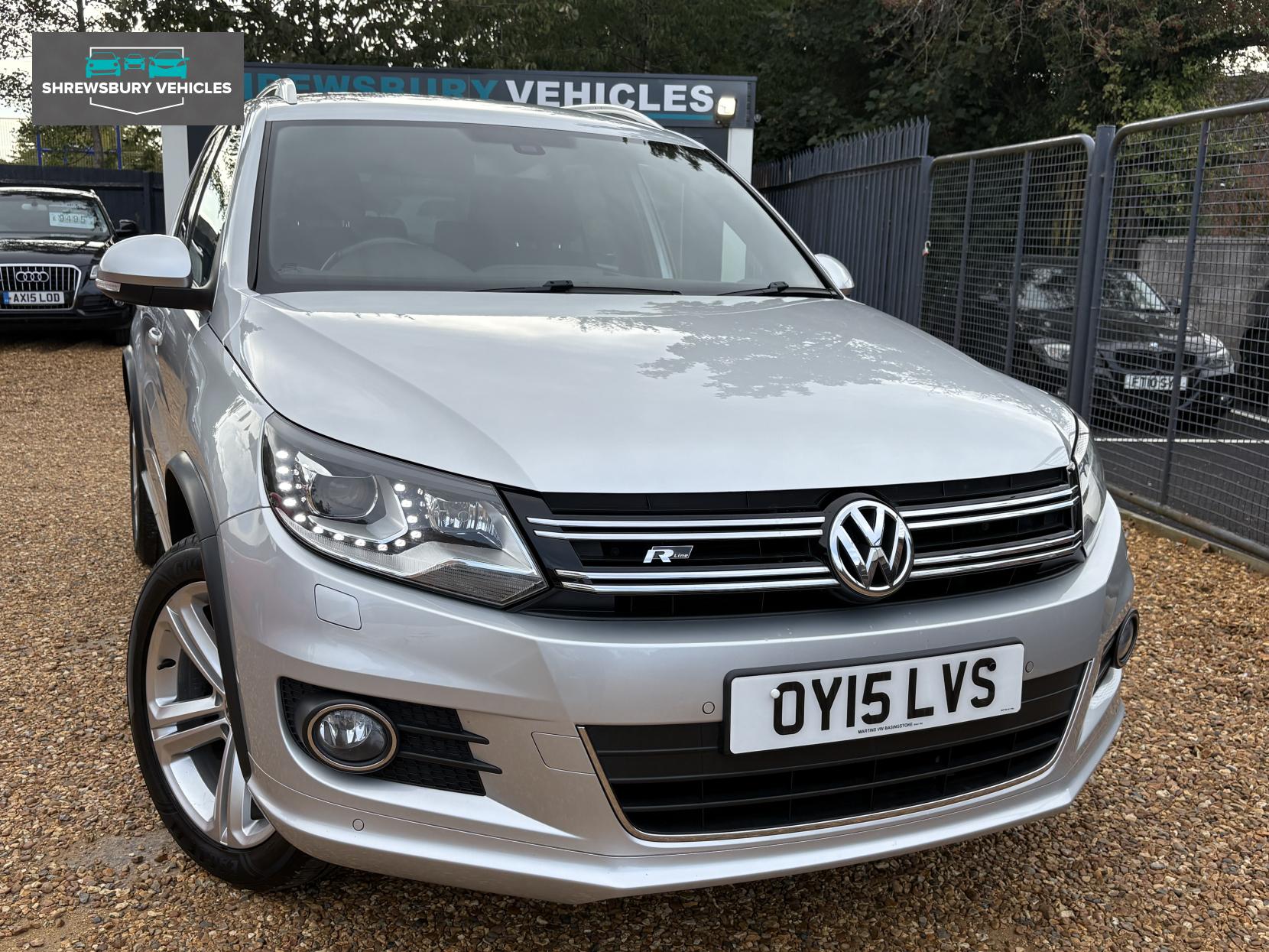 Volkswagen Tiguan 2.0 TDI BlueMotion Tech R-Line SUV 5dr Diesel DSG 4WD Euro 5 (s/s) (Nav) (140 ps)