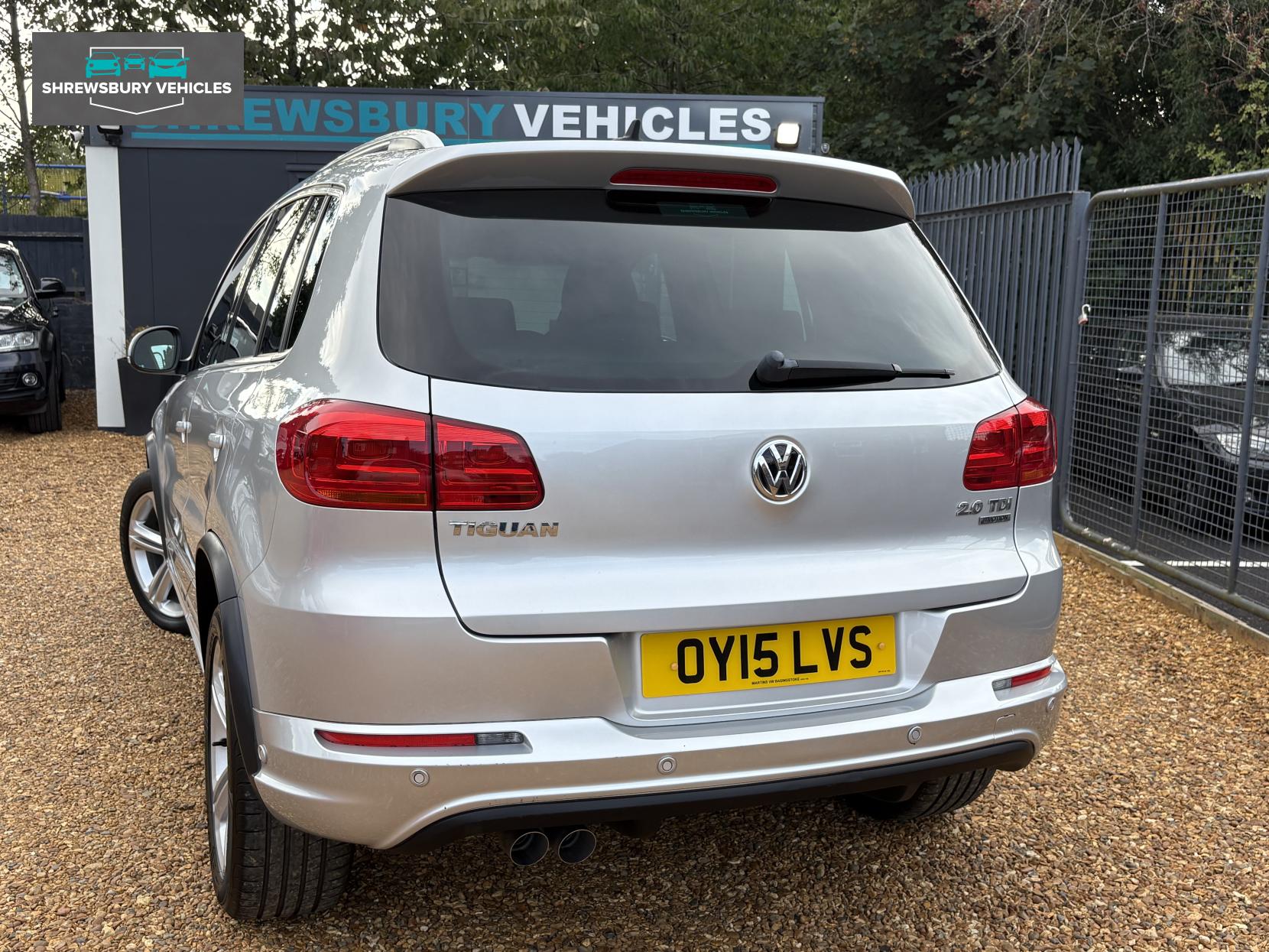 Volkswagen Tiguan 2.0 TDI BlueMotion Tech R-Line SUV 5dr Diesel DSG 4WD Euro 5 (s/s) (Nav) (140 ps)