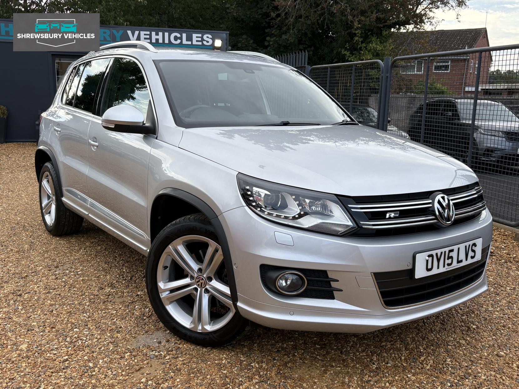 Volkswagen Tiguan 2.0 TDI BlueMotion Tech R-Line SUV 5dr Diesel DSG 4WD Euro 5 (s/s) (Nav) (140 ps)