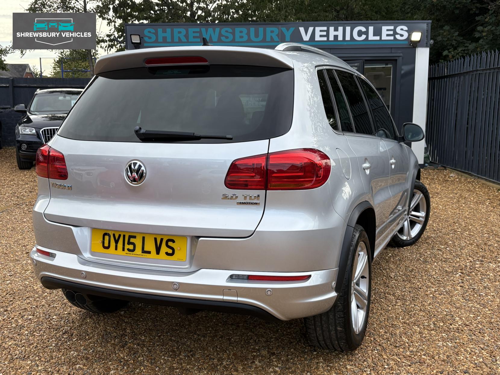Volkswagen Tiguan 2.0 TDI BlueMotion Tech R-Line SUV 5dr Diesel DSG 4WD Euro 5 (s/s) (Nav) (140 ps)