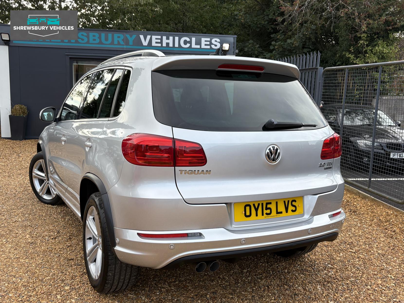 Volkswagen Tiguan 2.0 TDI BlueMotion Tech R-Line SUV 5dr Diesel DSG 4WD Euro 5 (s/s) (Nav) (140 ps)