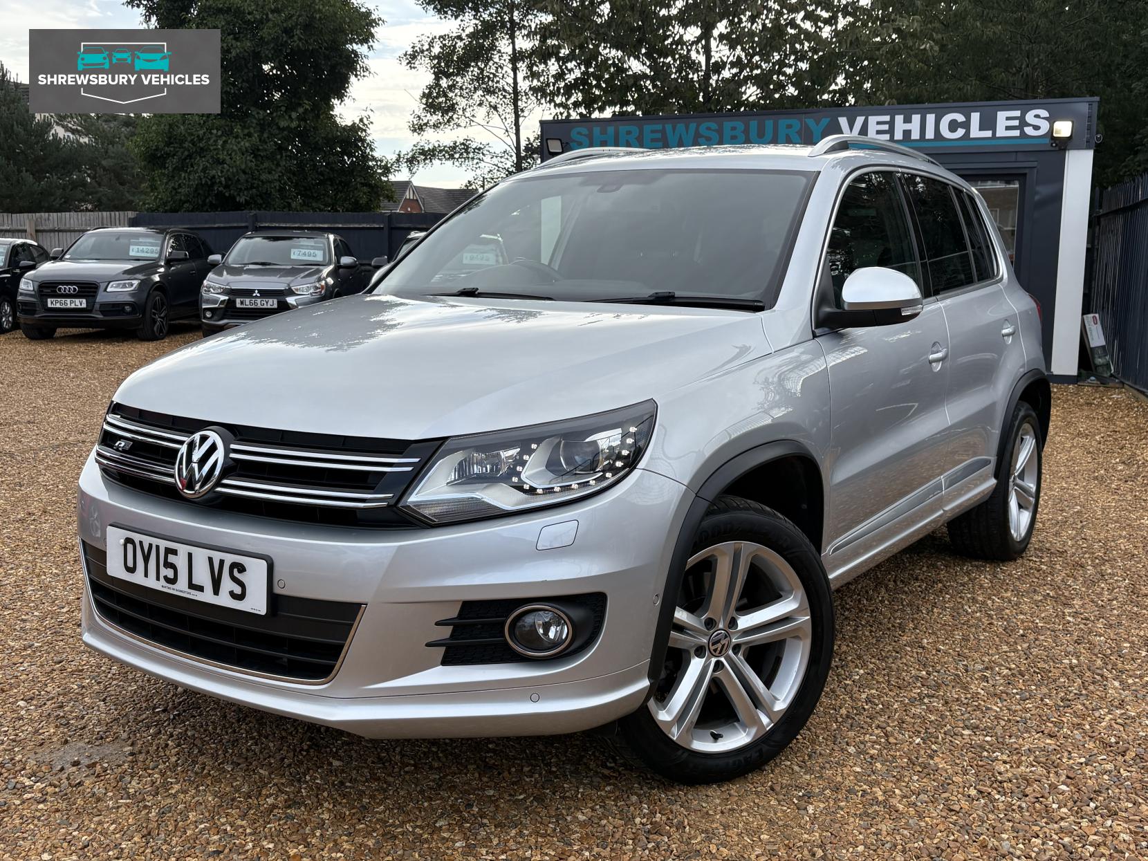 Volkswagen Tiguan 2.0 TDI BlueMotion Tech R-Line SUV 5dr Diesel DSG 4WD Euro 5 (s/s) (Nav) (140 ps)