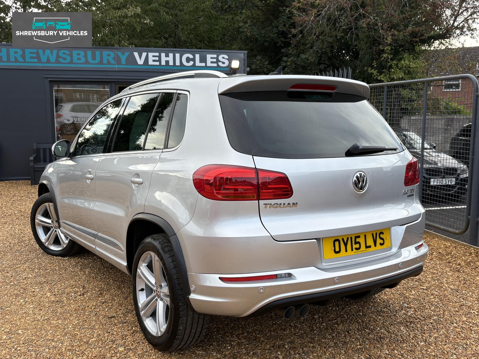 Volkswagen Tiguan 2.0 TDI BlueMotion Tech R-Line SUV 5dr Diesel DSG 4WD Euro 5 (s/s) (Nav) (140 ps)
