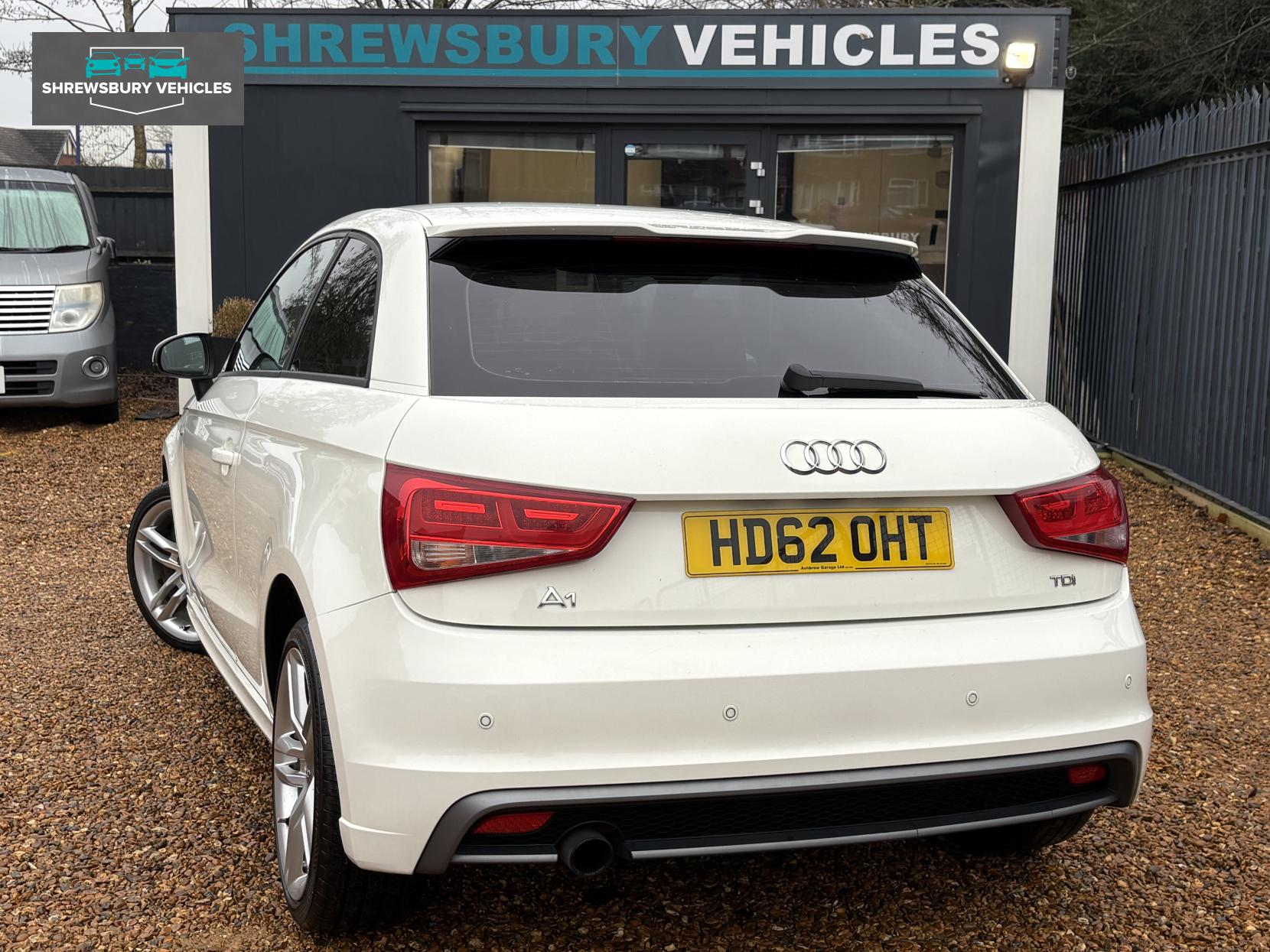 Audi A1 1.6 TDI S line Hatchback 3dr Diesel Manual Euro 5 (s/s) (105 ps)