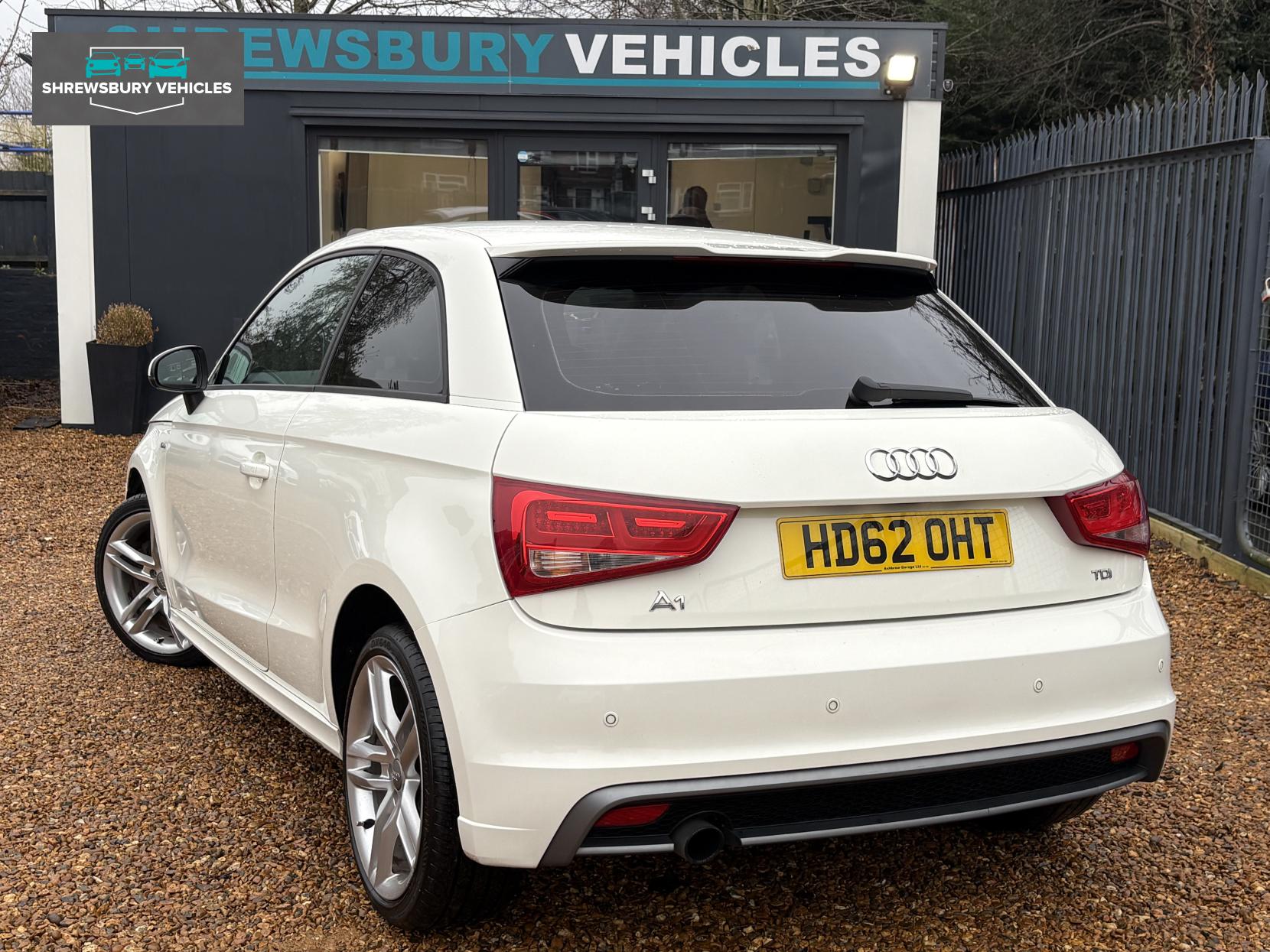 Audi A1 1.6 TDI S line Hatchback 3dr Diesel Manual Euro 5 (s/s) (105 ps)