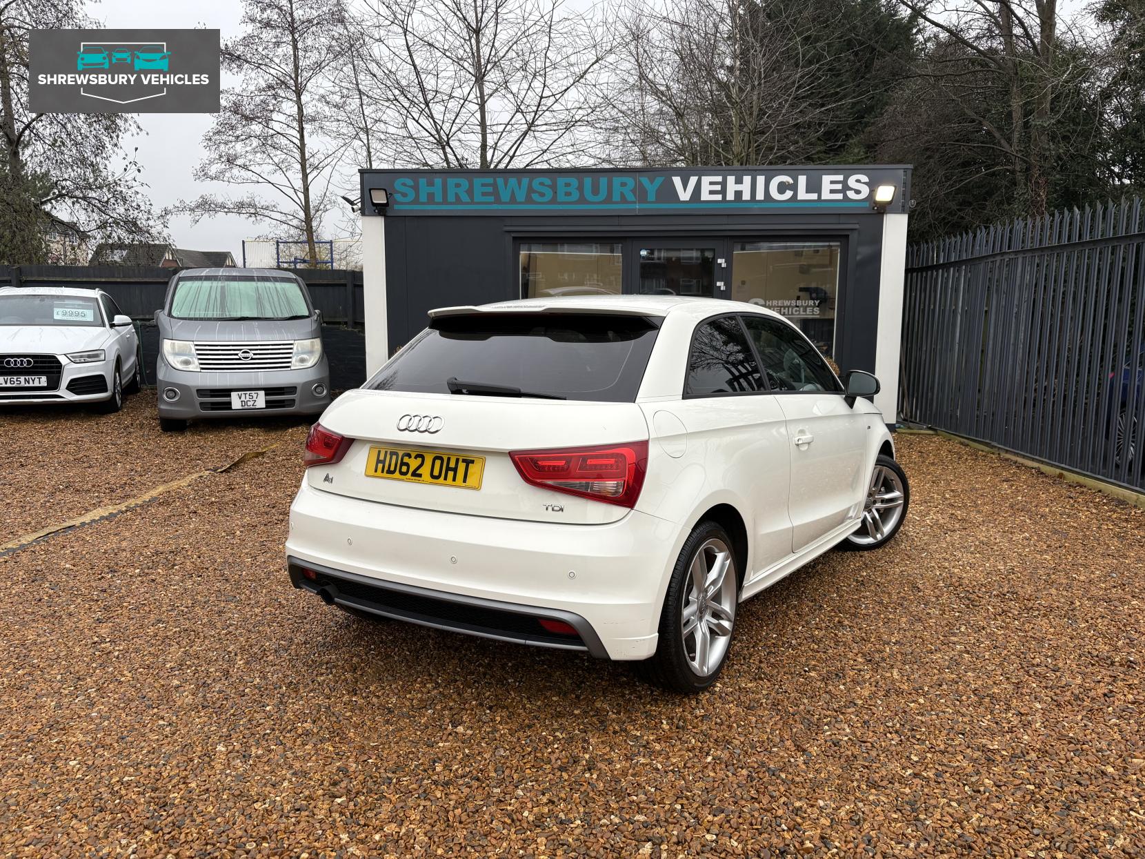 Audi A1 1.6 TDI S line Hatchback 3dr Diesel Manual Euro 5 (s/s) (105 ps)