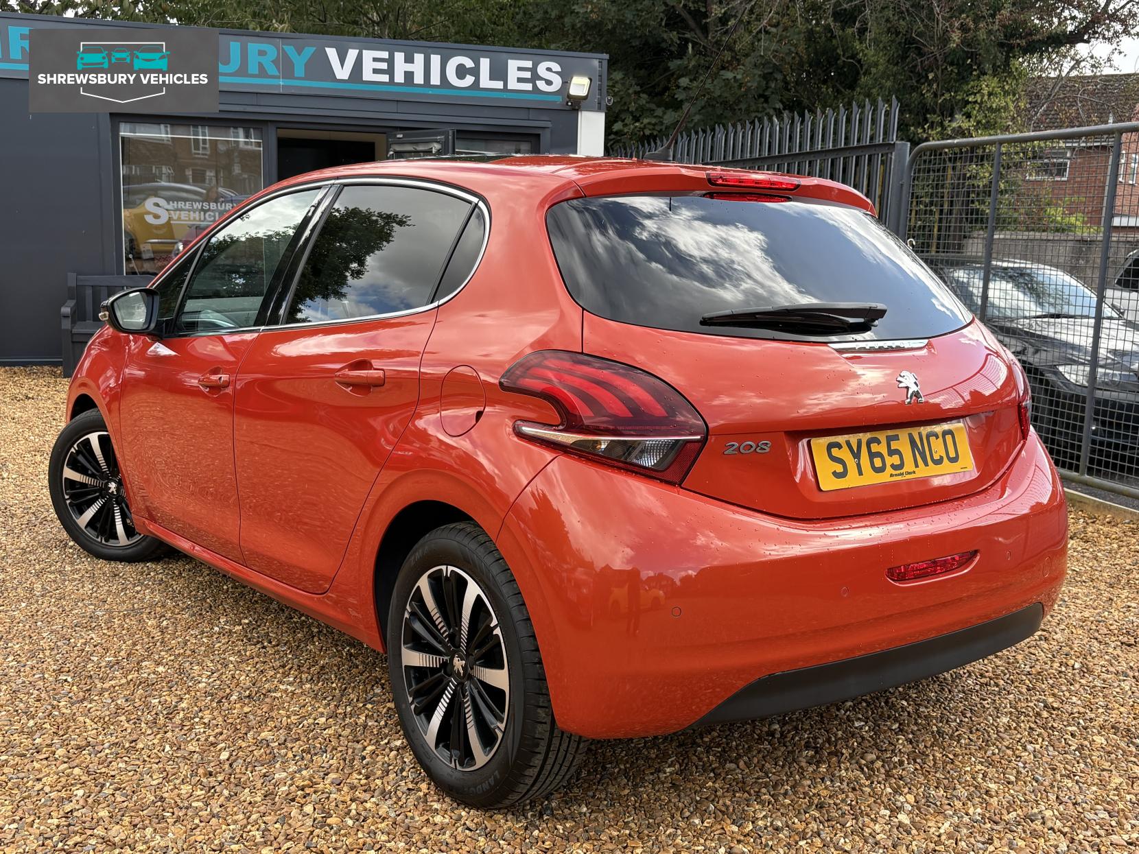 Peugeot 208 1.2 PureTech Allure Hatchback 5dr Petrol Manual Euro 6 (82 ps)
