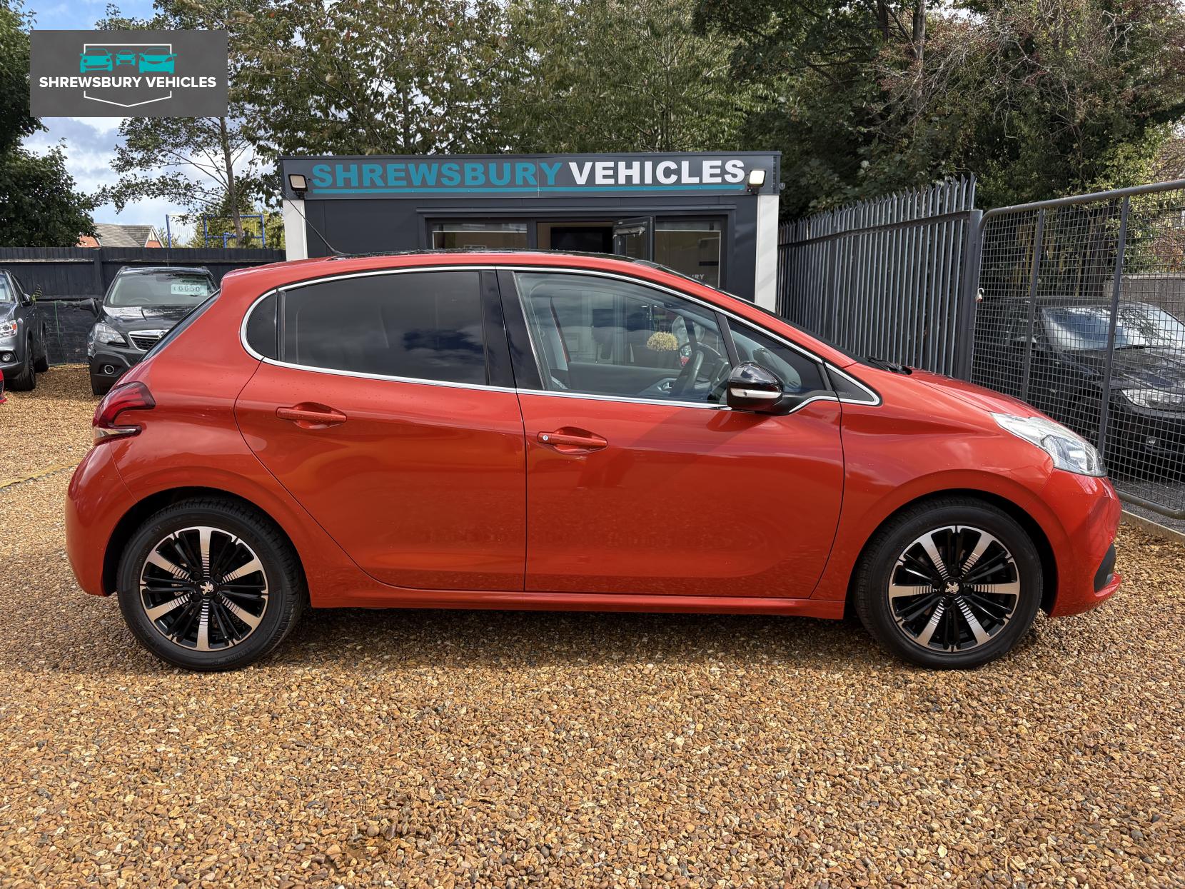 Peugeot 208 1.2 PureTech Allure Hatchback 5dr Petrol Manual Euro 6 (82 ps)