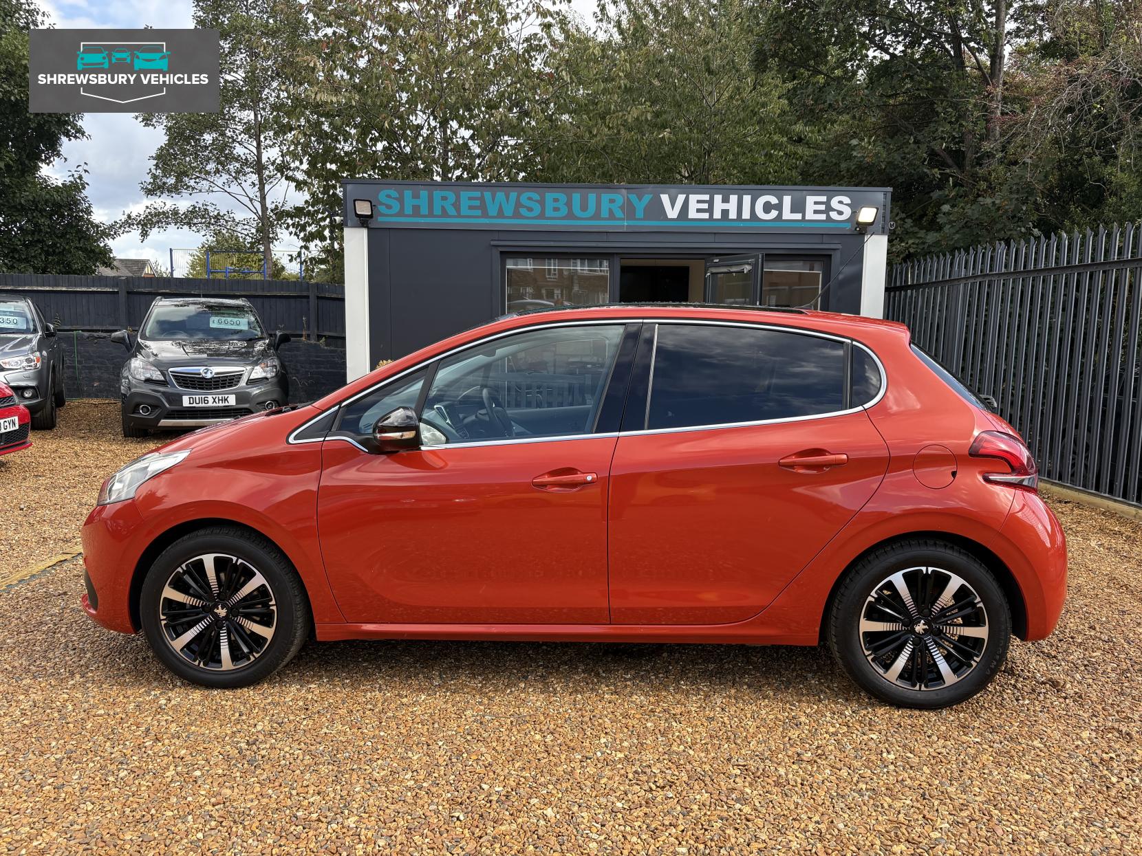 Peugeot 208 1.2 PureTech Allure Hatchback 5dr Petrol Manual Euro 6 (82 ps)