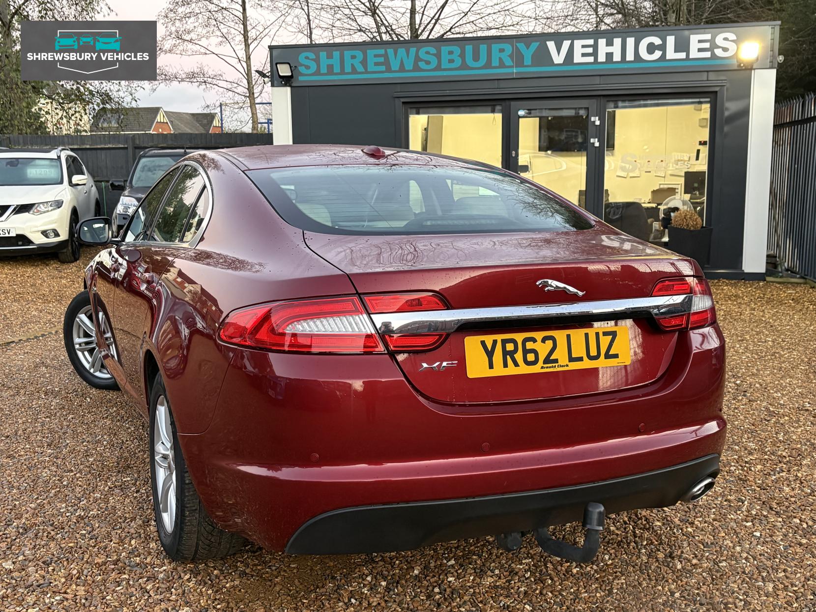 Jaguar XF 2.2d Luxury Saloon 4dr Diesel Auto Euro 5 (s/s) (190 ps)