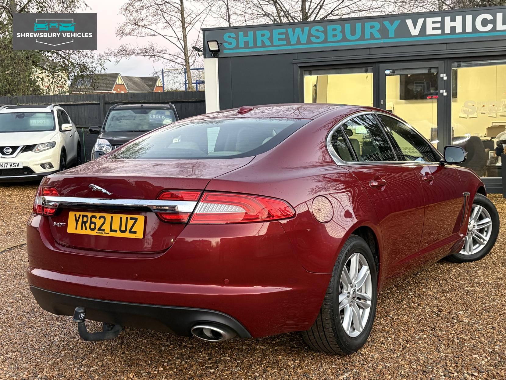 Jaguar XF 2.2d Luxury Saloon 4dr Diesel Auto Euro 5 (s/s) (190 ps)
